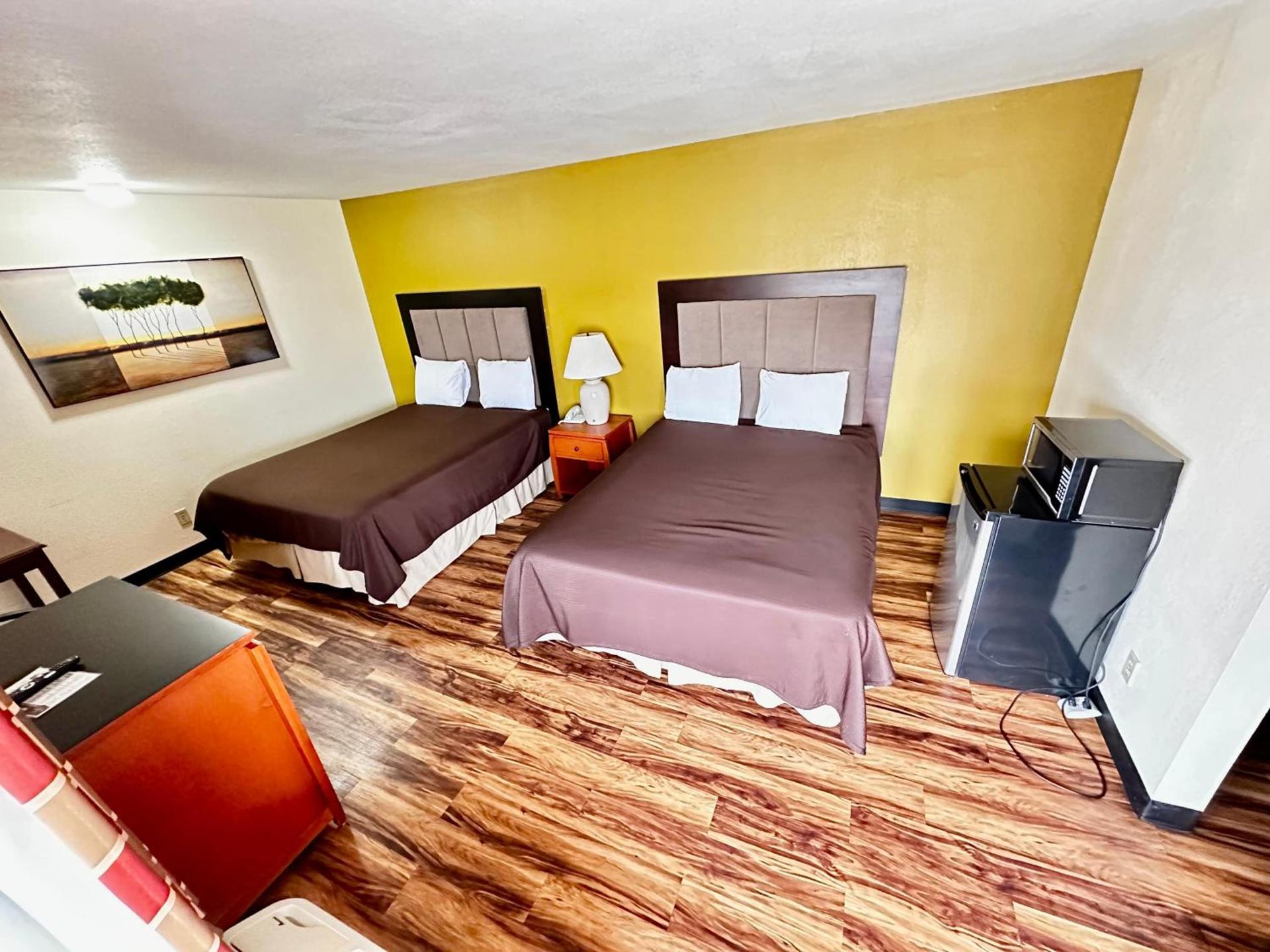 Regency Inn Iola photo 13