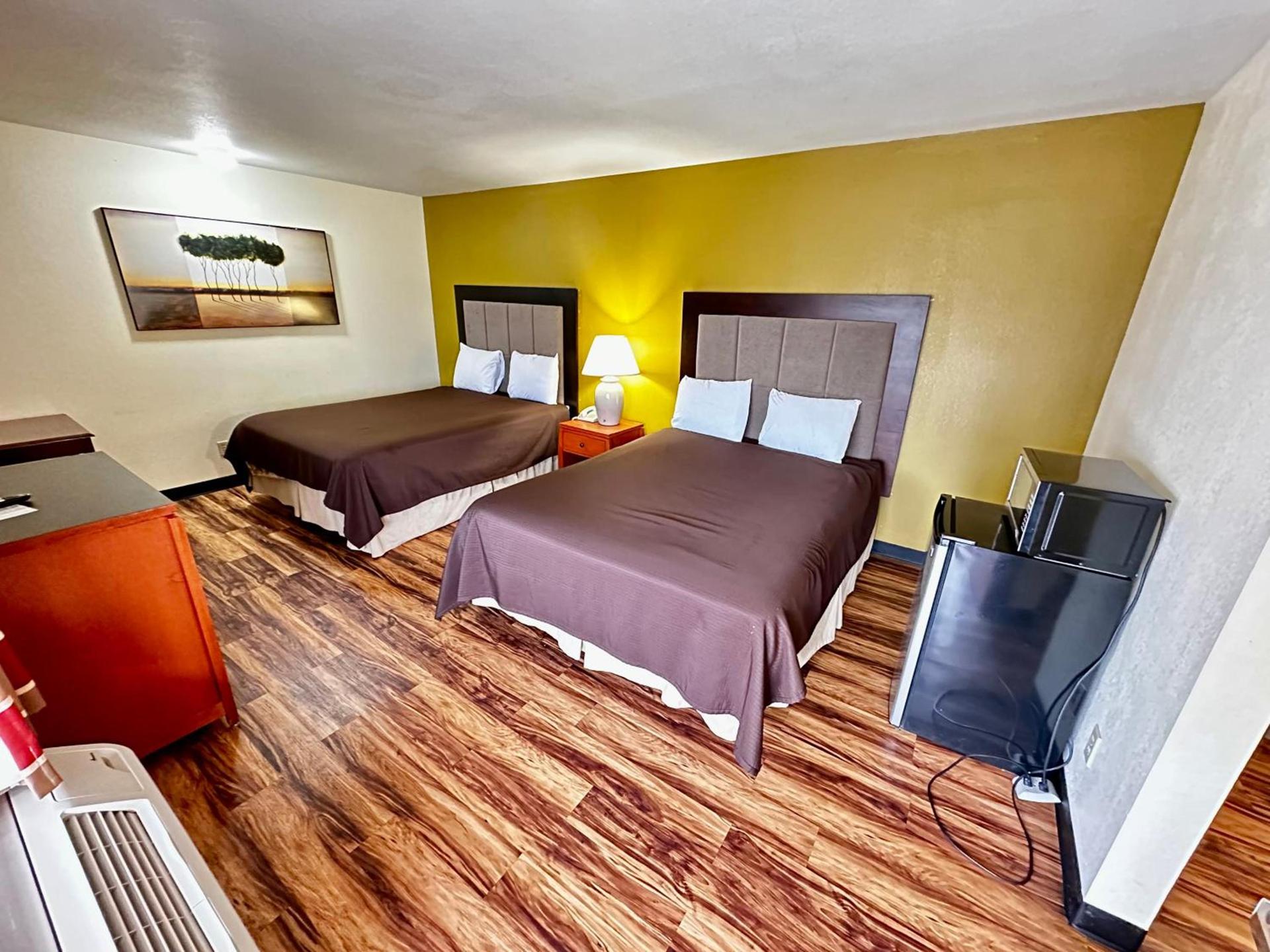 Regency Inn Iola photo 25