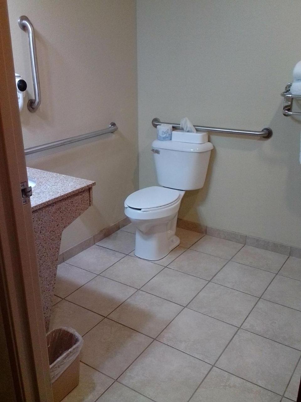 SureStay by Best Western Salem photo 13