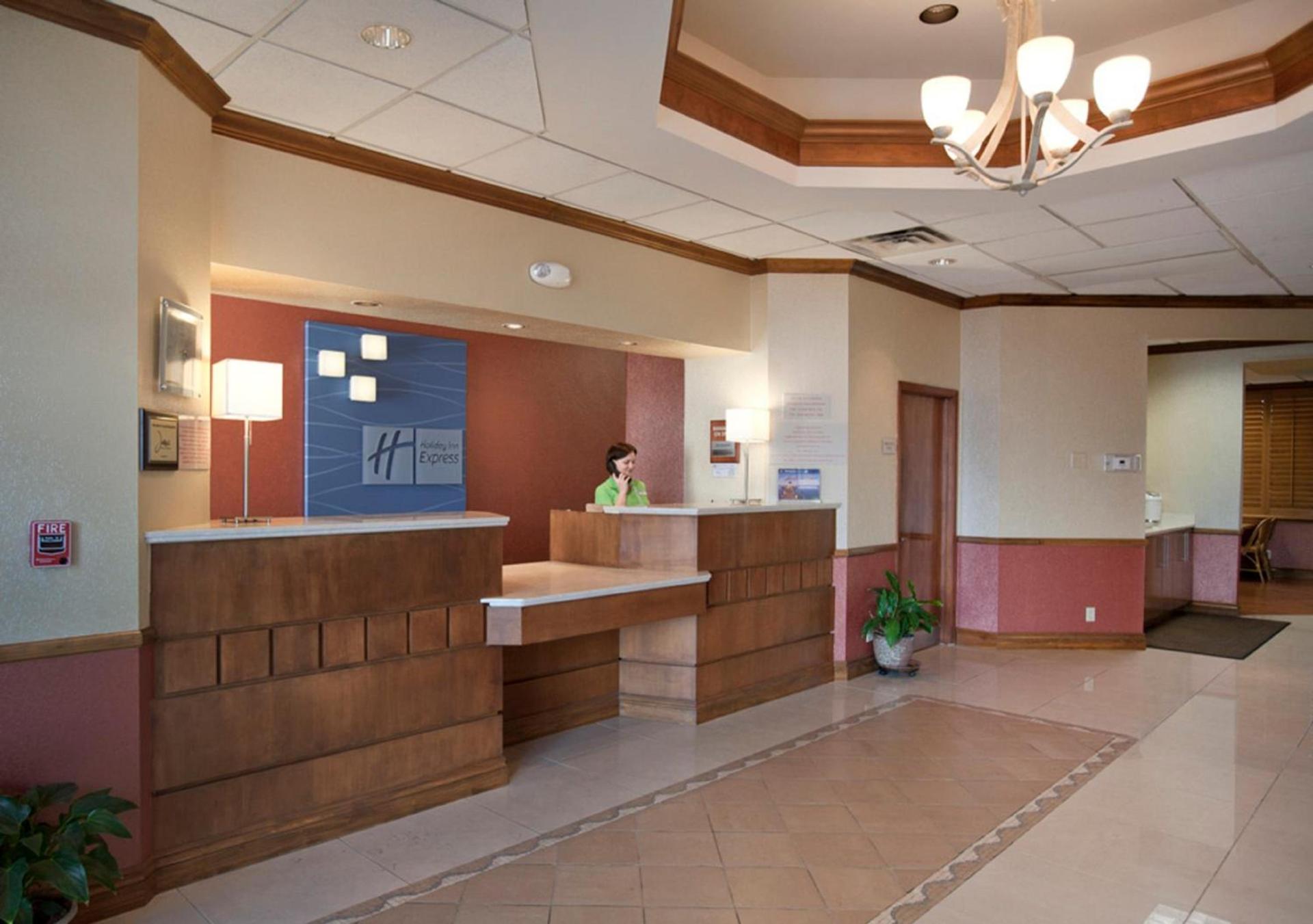 Holiday Inn Express- North Palm Beach and IHG Hotel photo 20