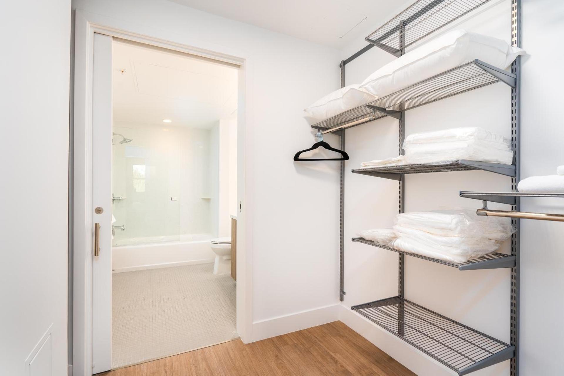 Mint House Menlo Park by Kasa photo 12