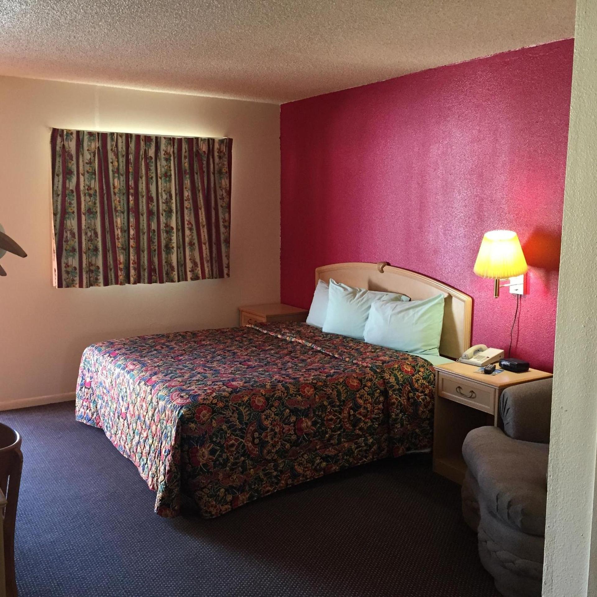 Avalon Motel photo 8