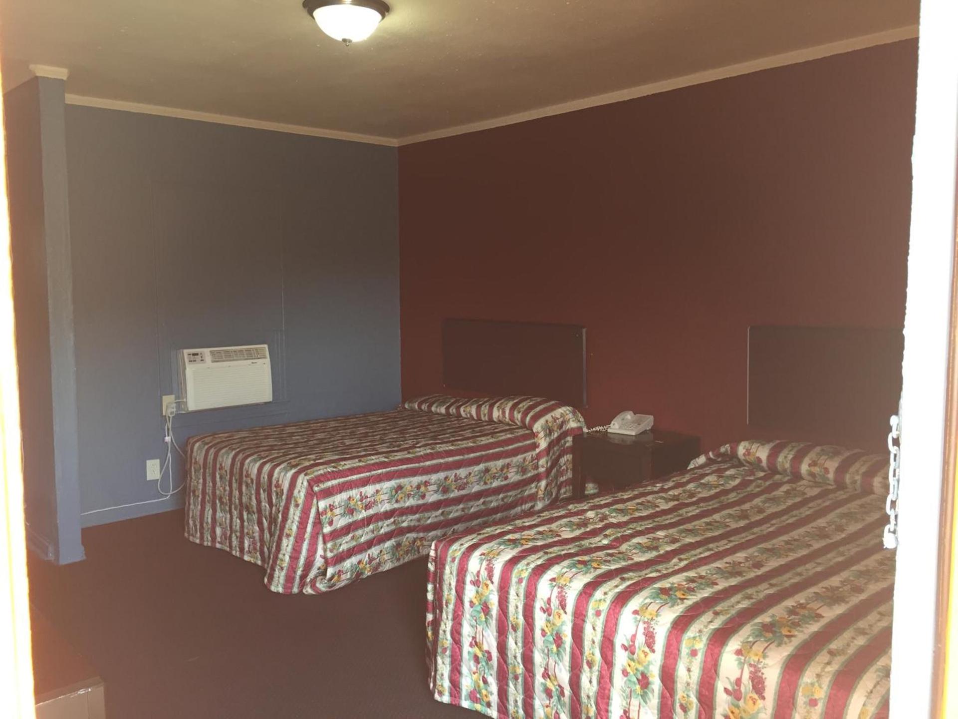 Avalon Motel photo 14