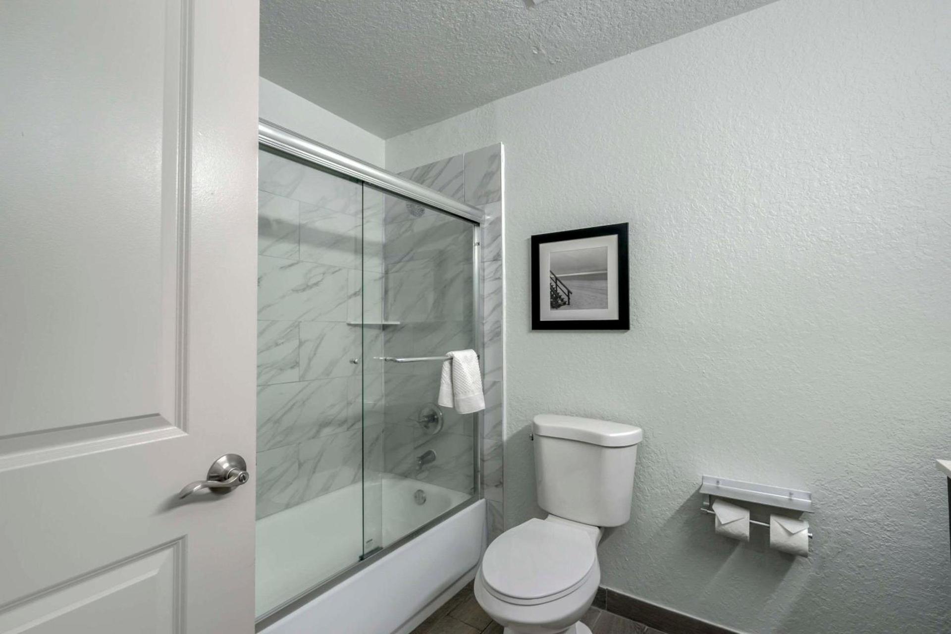 Rodeway Inn Wesley Chapel photo 13