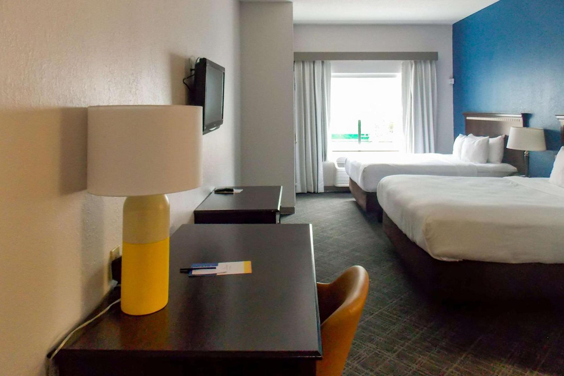 Comfort Suites Salem-Roanoke I-81 photo 7