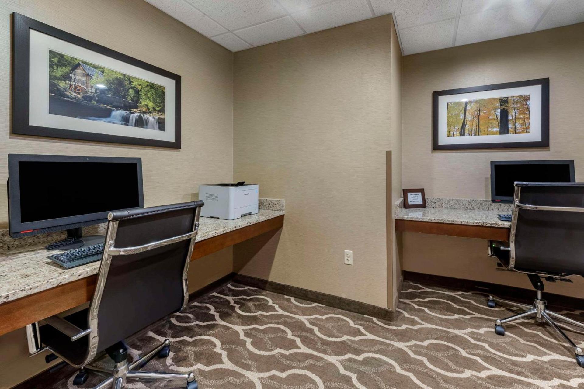 Comfort Suites Bridgeport - Clarksburg photo 24