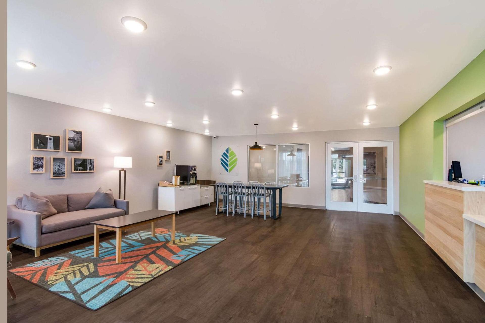 WoodSpring Suites Morrisville - Raleigh Durham Airport photo 2