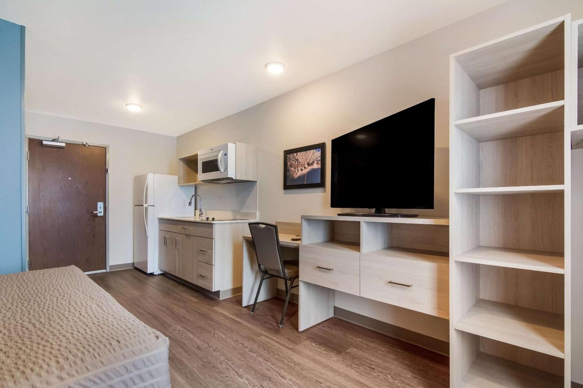 WoodSpring Suites Morrisville - Raleigh Durham Airport photo 20