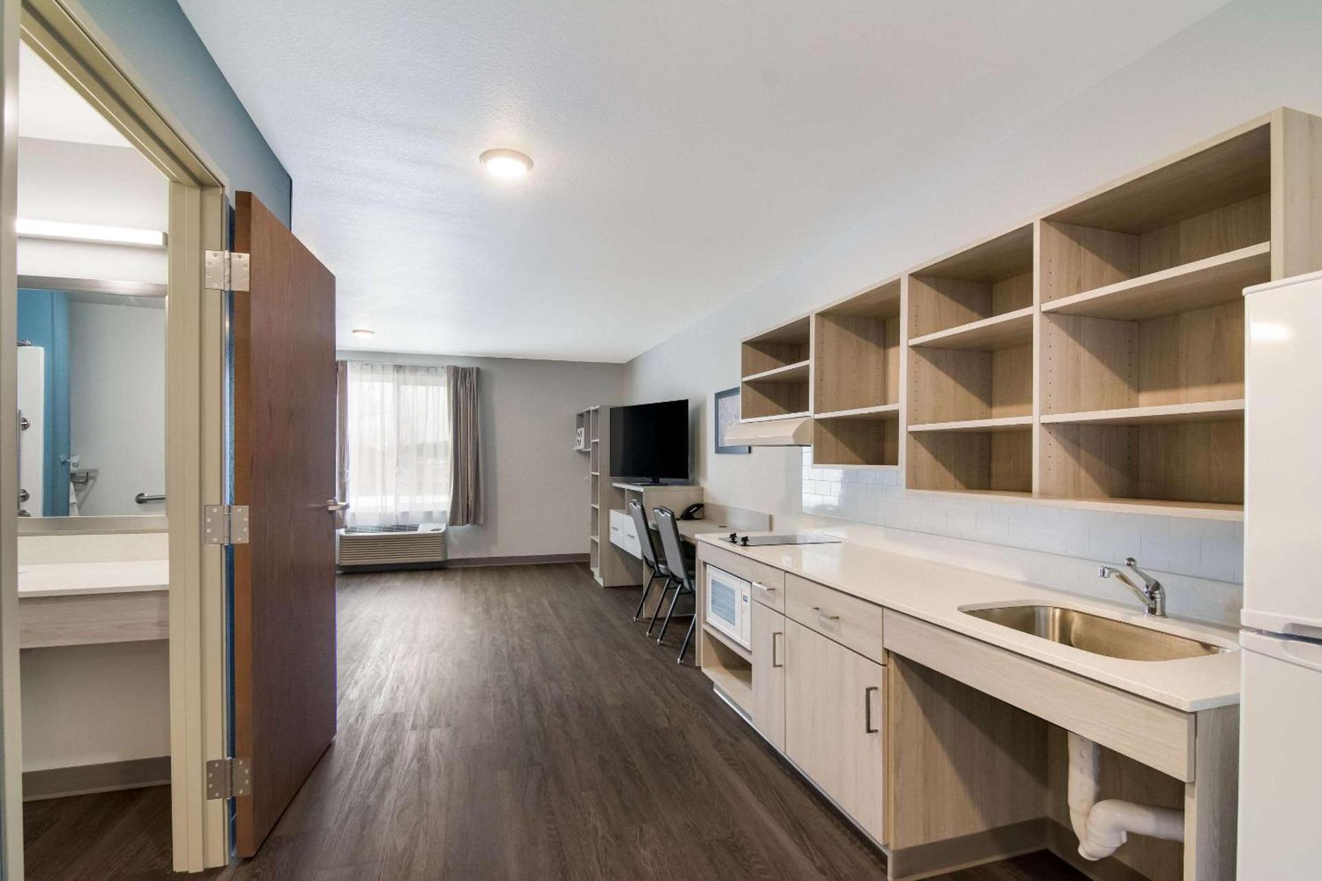 WoodSpring Suites Morrisville - Raleigh Durham Airport photo 14