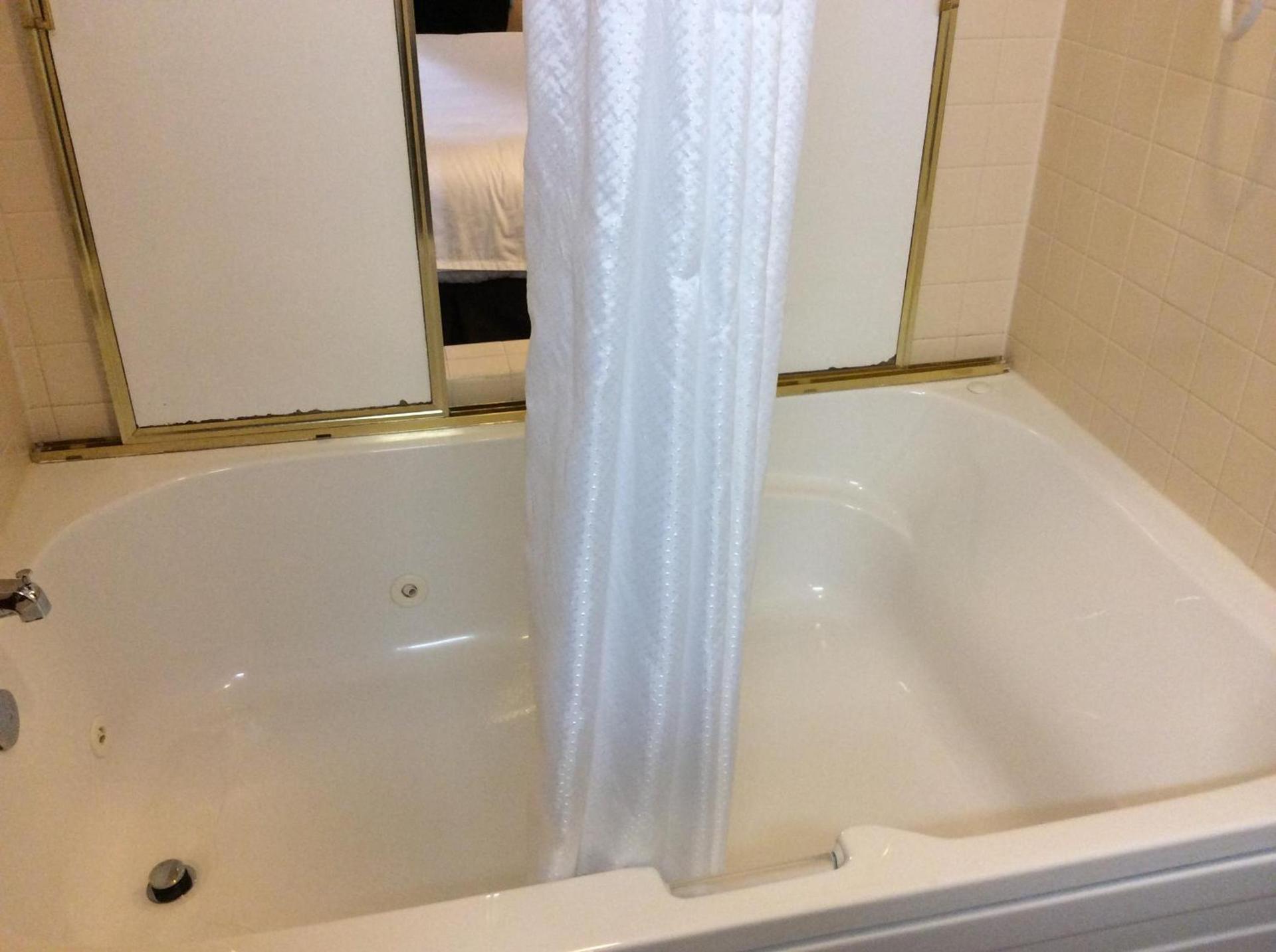 Wingate by Wyndham High Point Greensboro Airport South photo 28