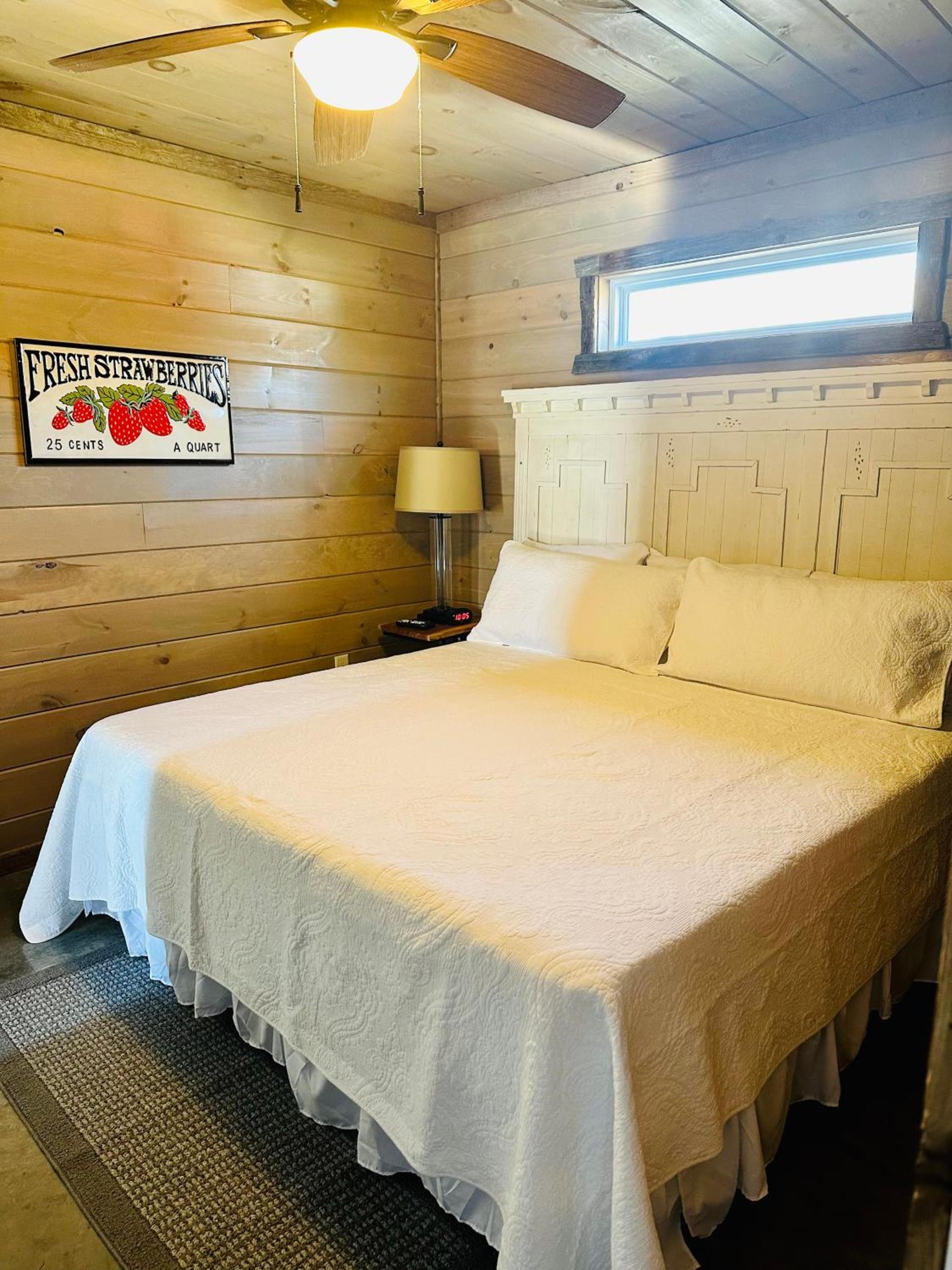 Knotty Squirrel Cabins photo 62