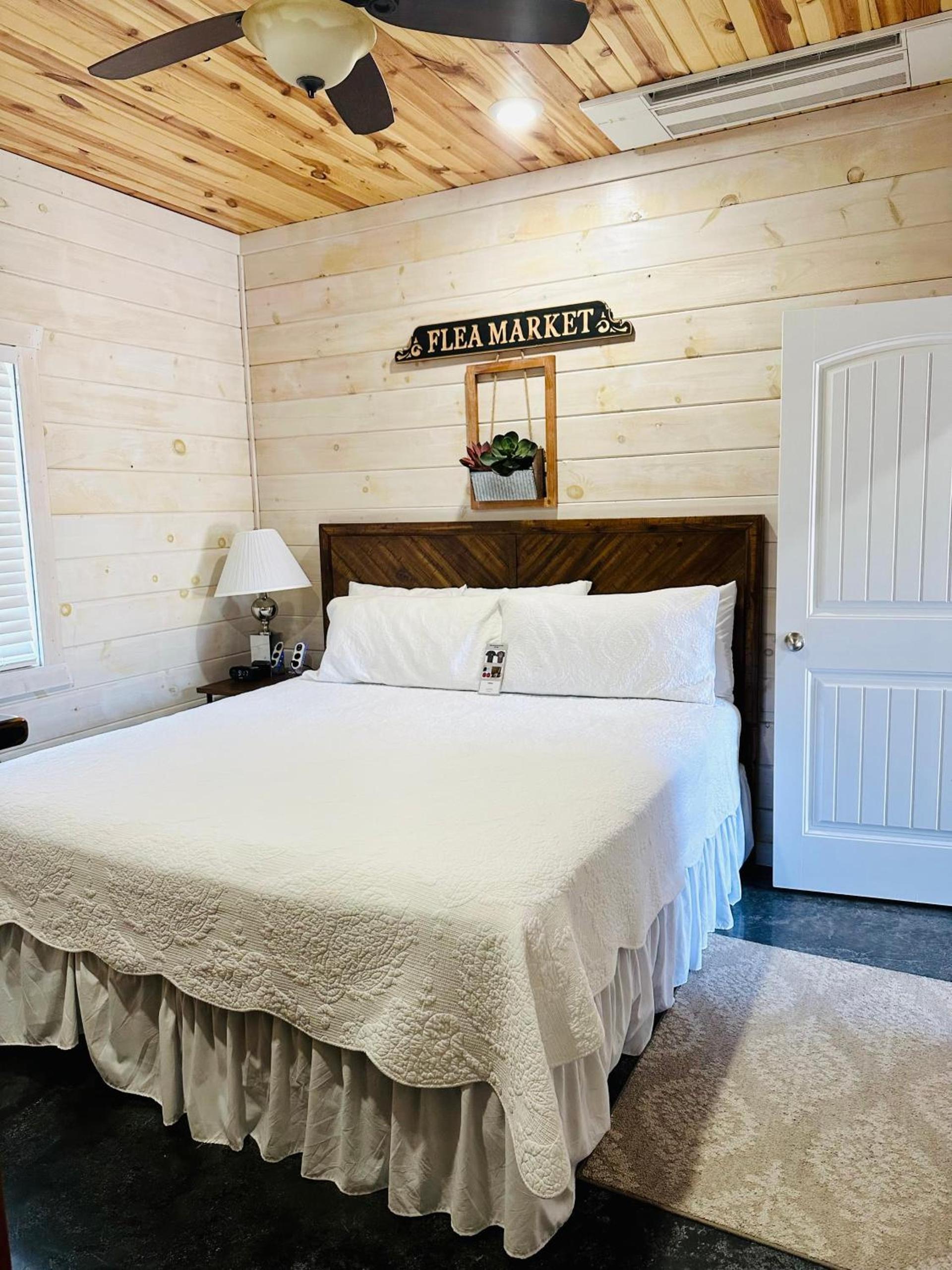 Knotty Squirrel Cabins photo 55