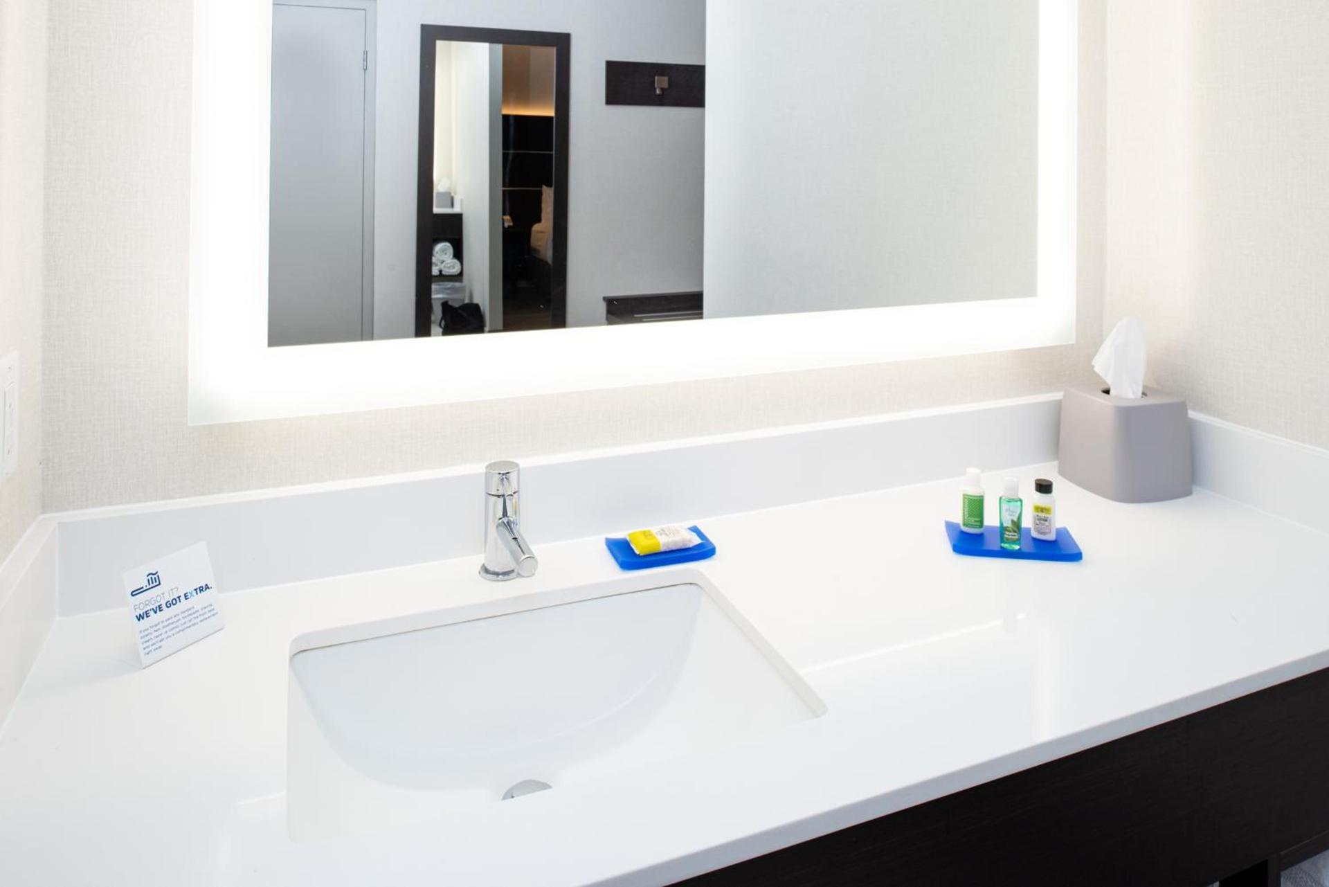 Holiday Inn Express Cincinnati West by IHG photo 6