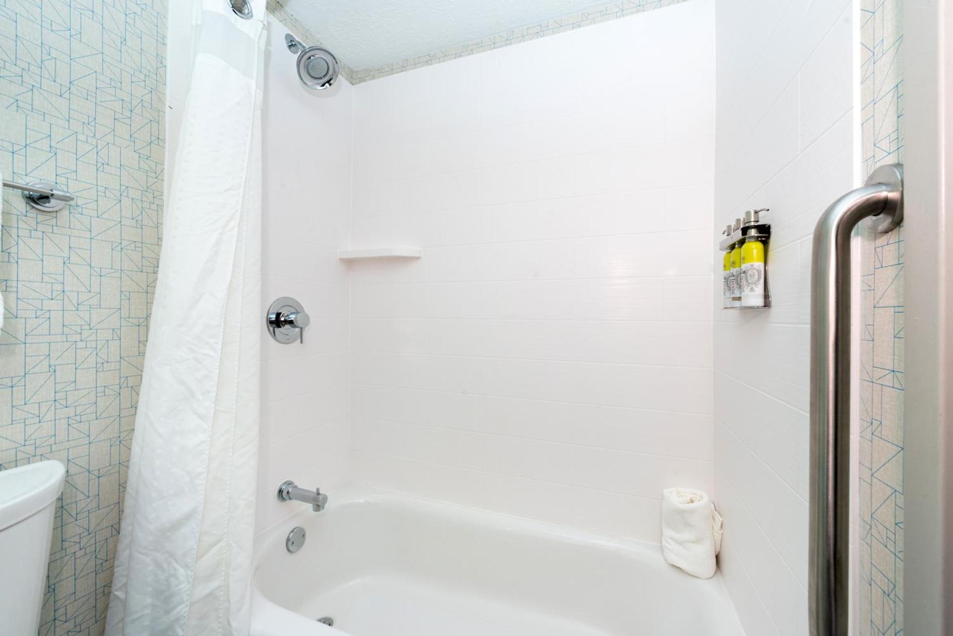 Holiday Inn Express Cincinnati West by IHG photo 11