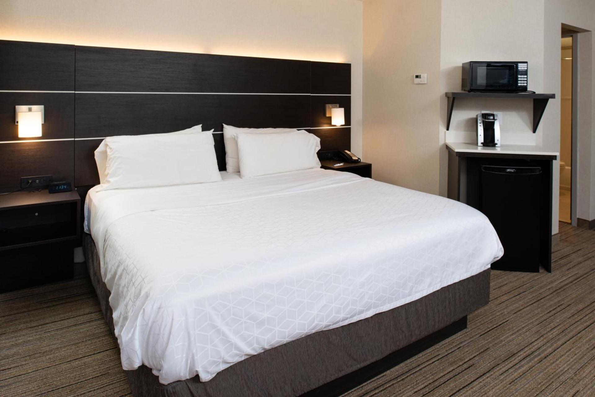 Holiday Inn Express Cincinnati West by IHG photo 17