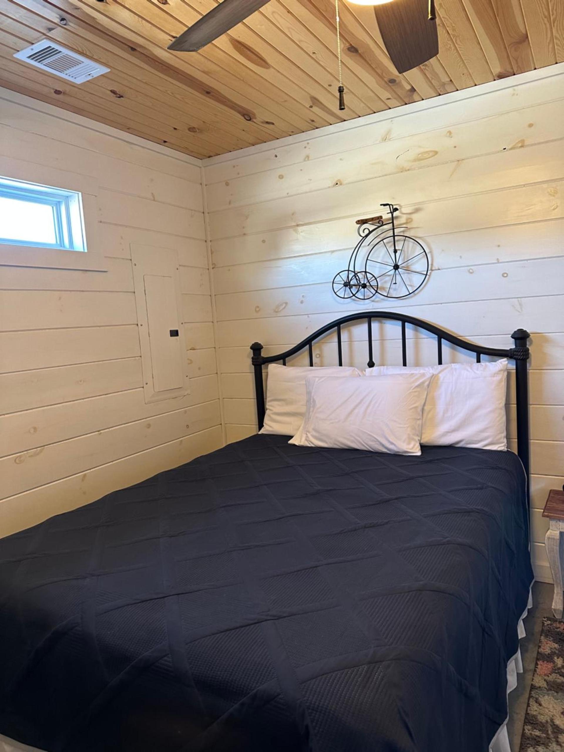 Knotty Squirrel Cabins photo 30