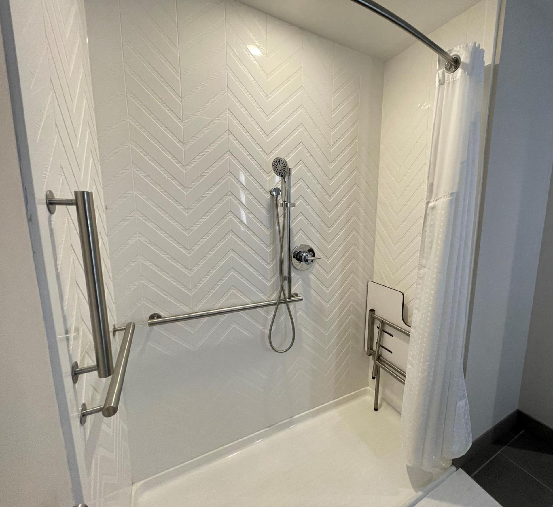 Holiday Inn & Suites Chicago-Downtown by IHG photo 25