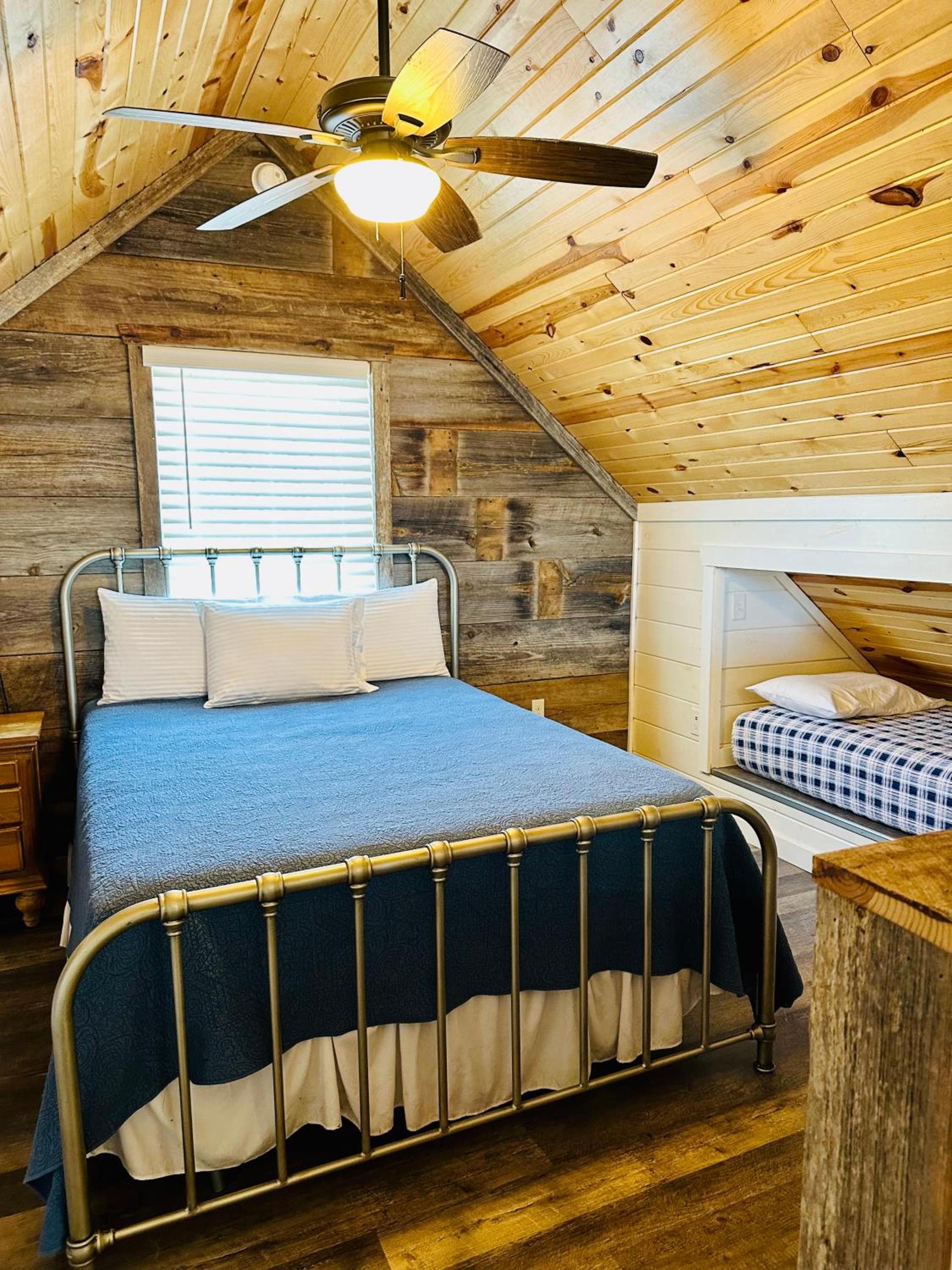 Knotty Squirrel Cabins photo 24