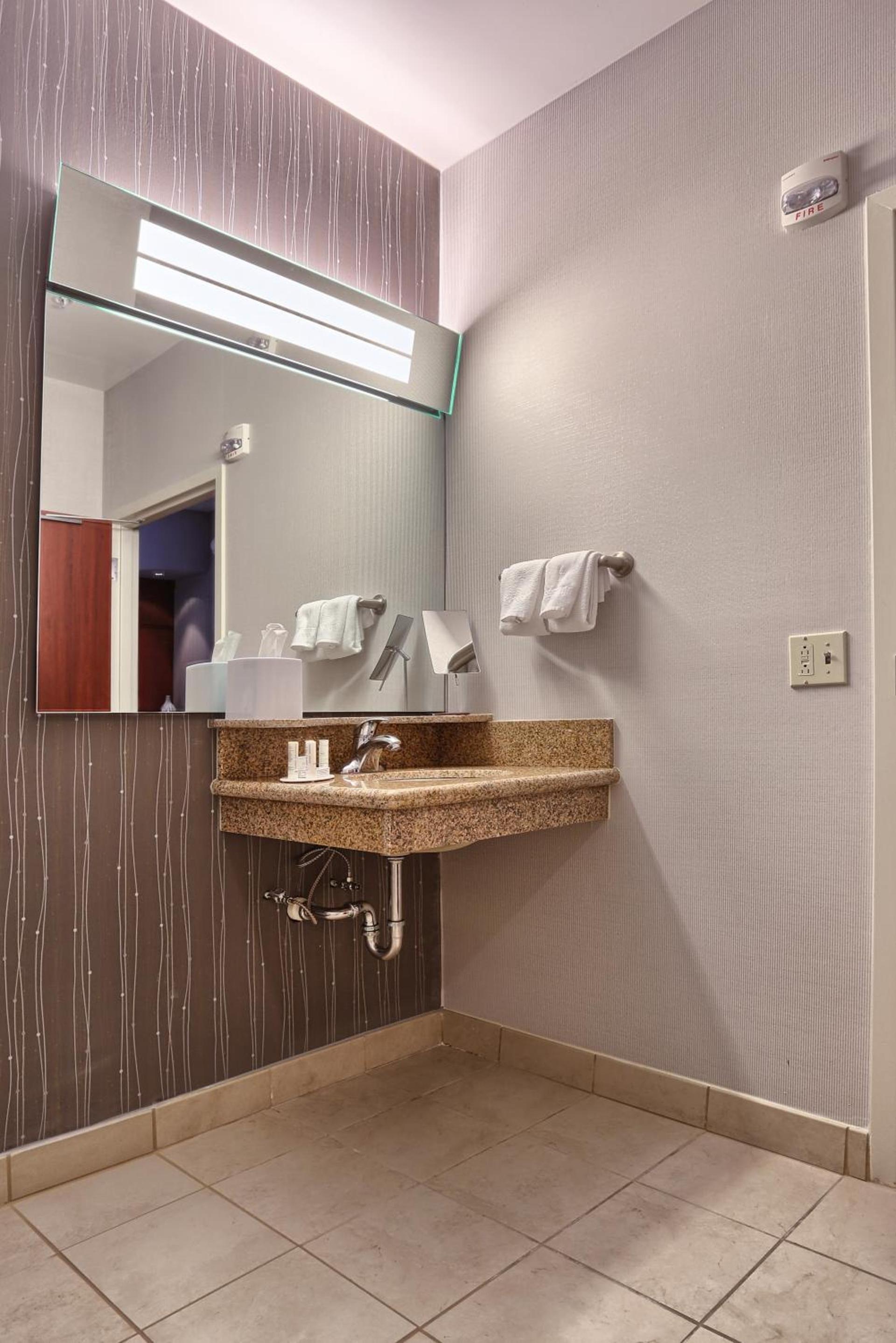 Courtyard by Marriott Harrisburg West/Mechanicsburg photo 37