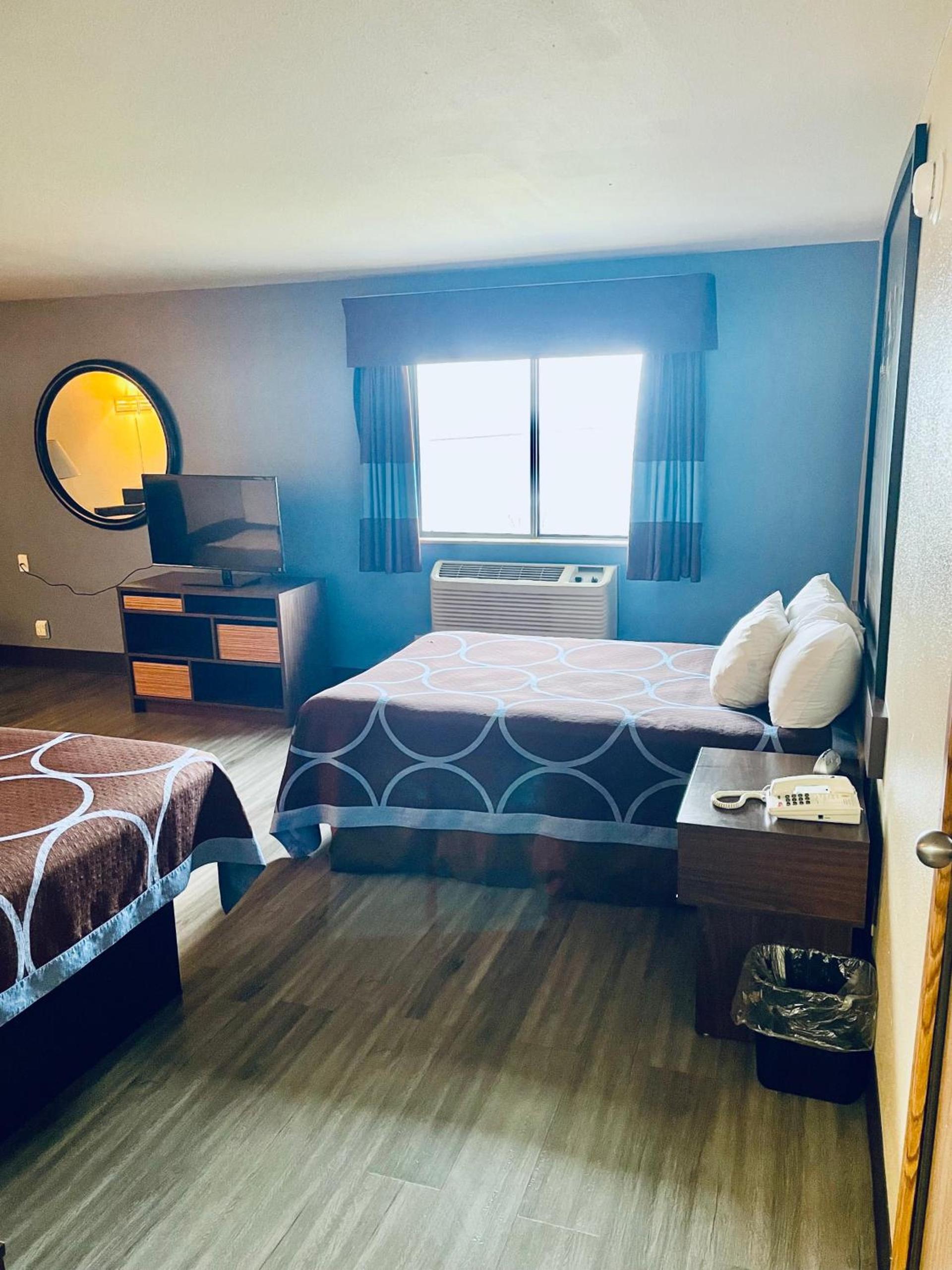 Super 8 by Wyndham Corbin KY photo 16