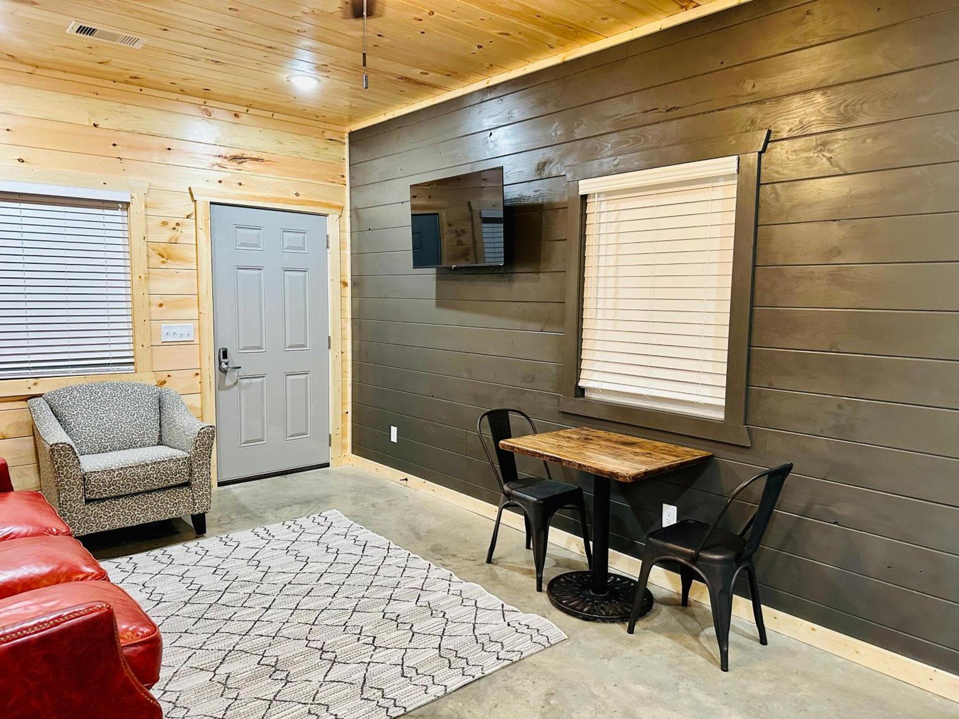 Knotty Squirrel Cabins photo 21