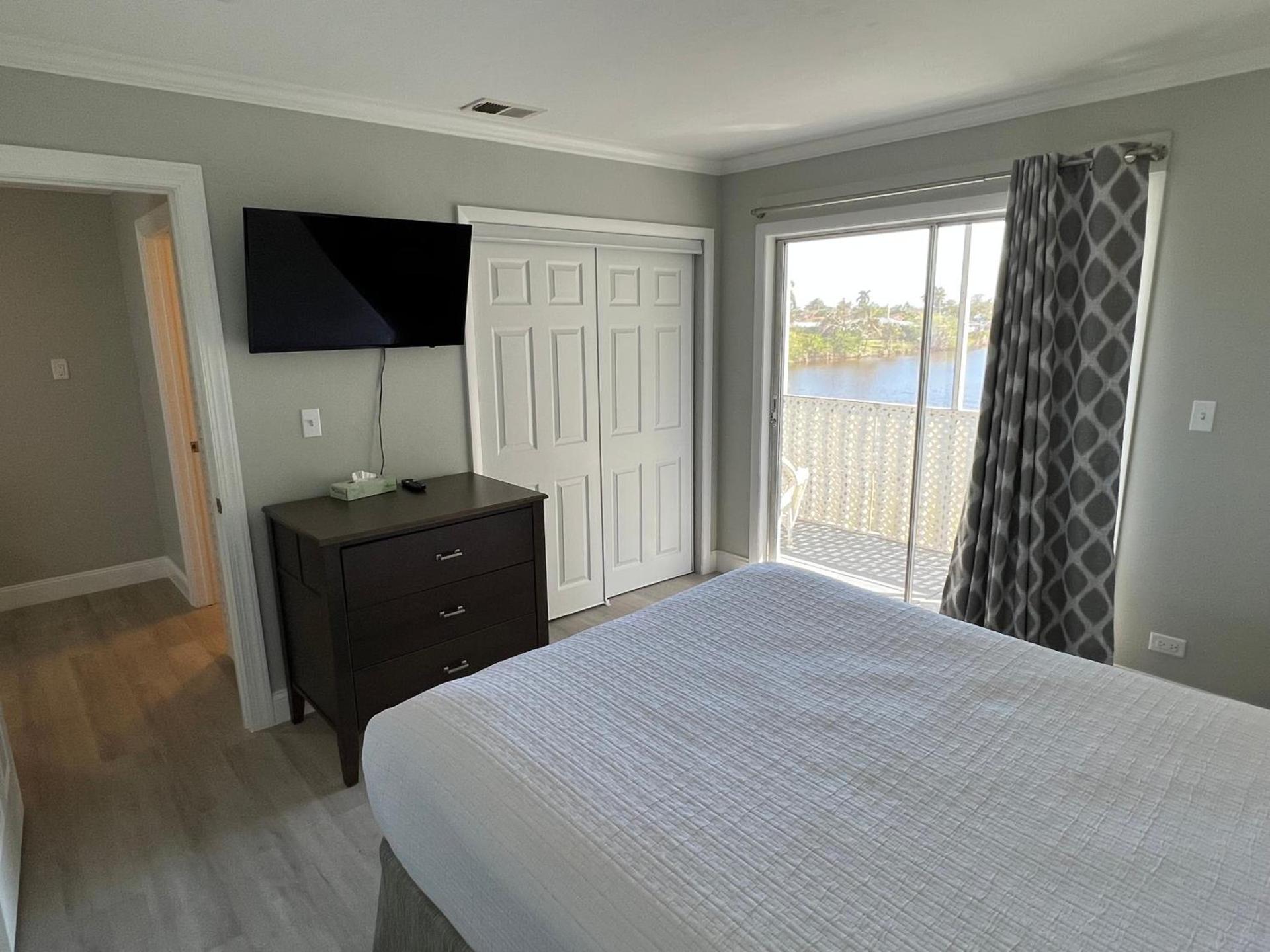 Marco Island Lakeside Inn photo 44