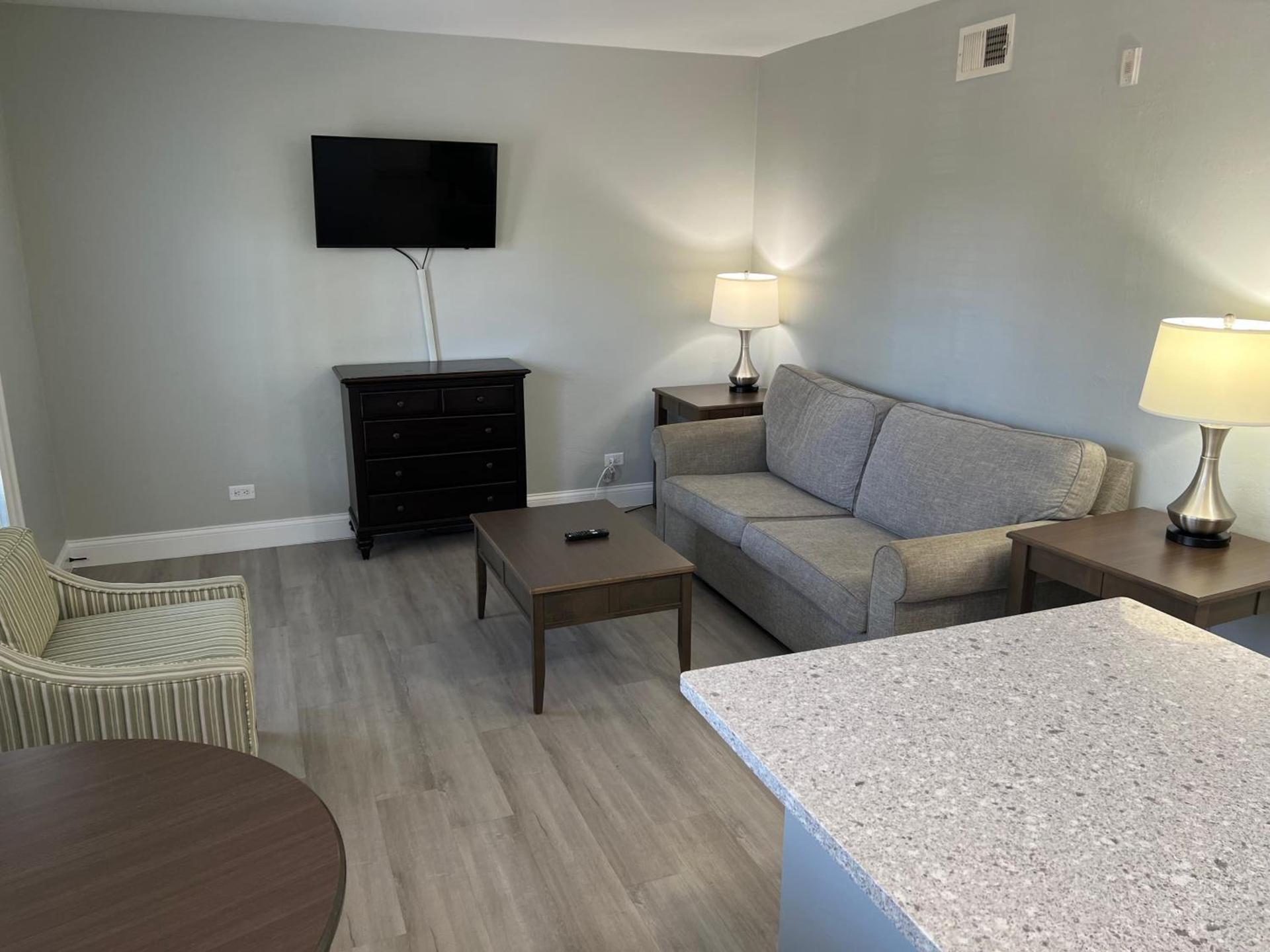 Marco Island Lakeside Inn photo 14