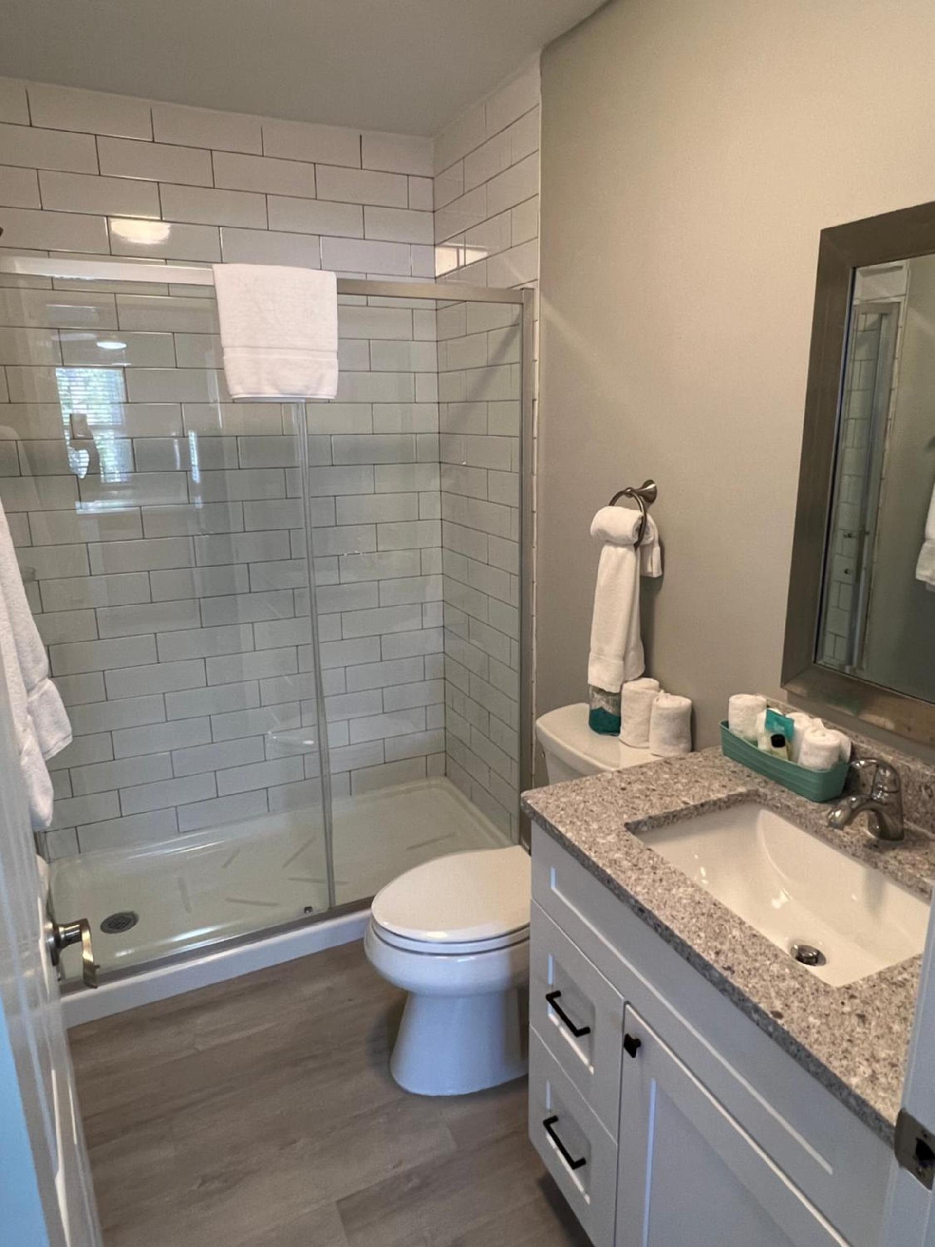 Marco Island Lakeside Inn photo 33