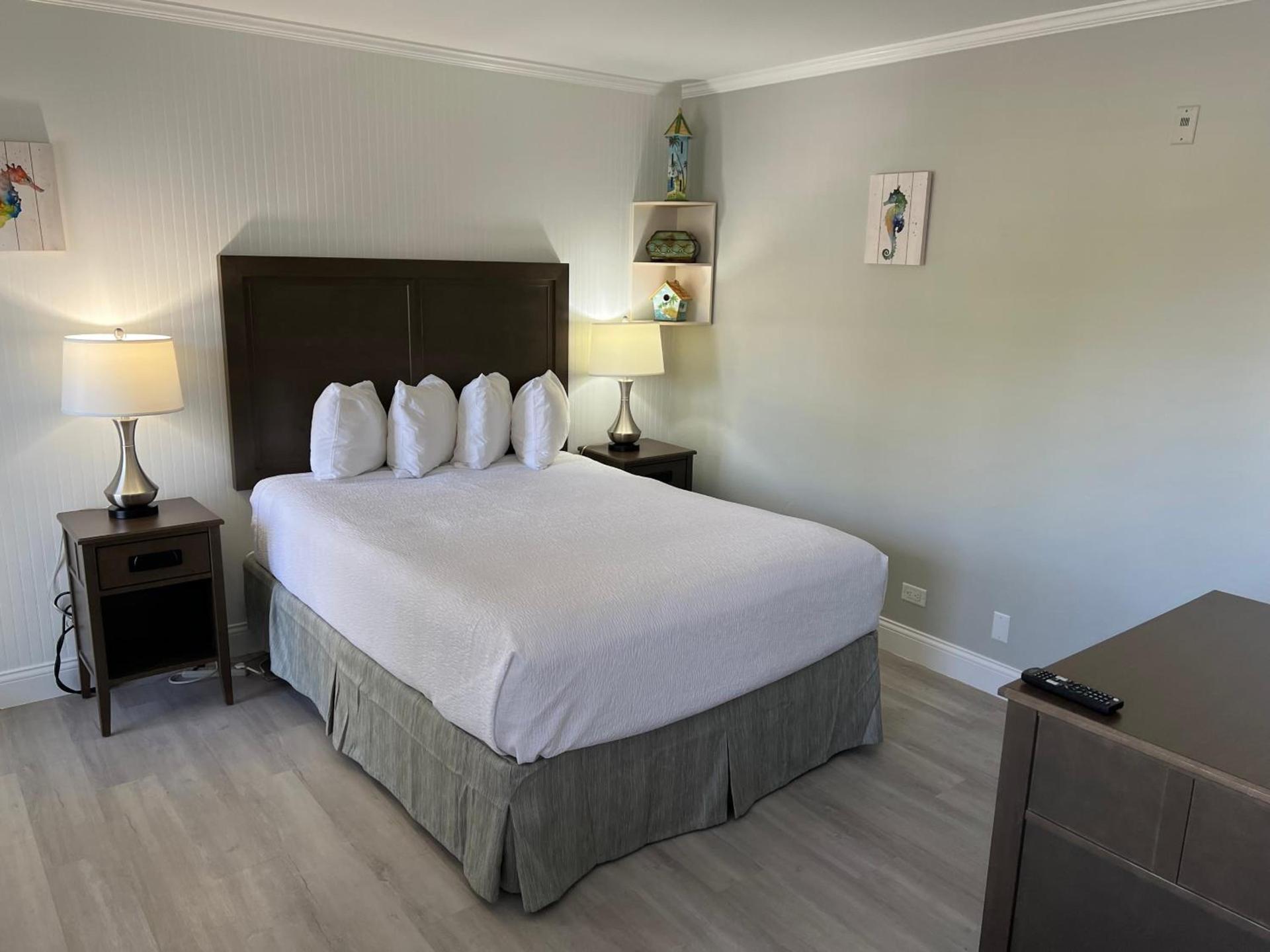 Marco Island Lakeside Inn photo 13