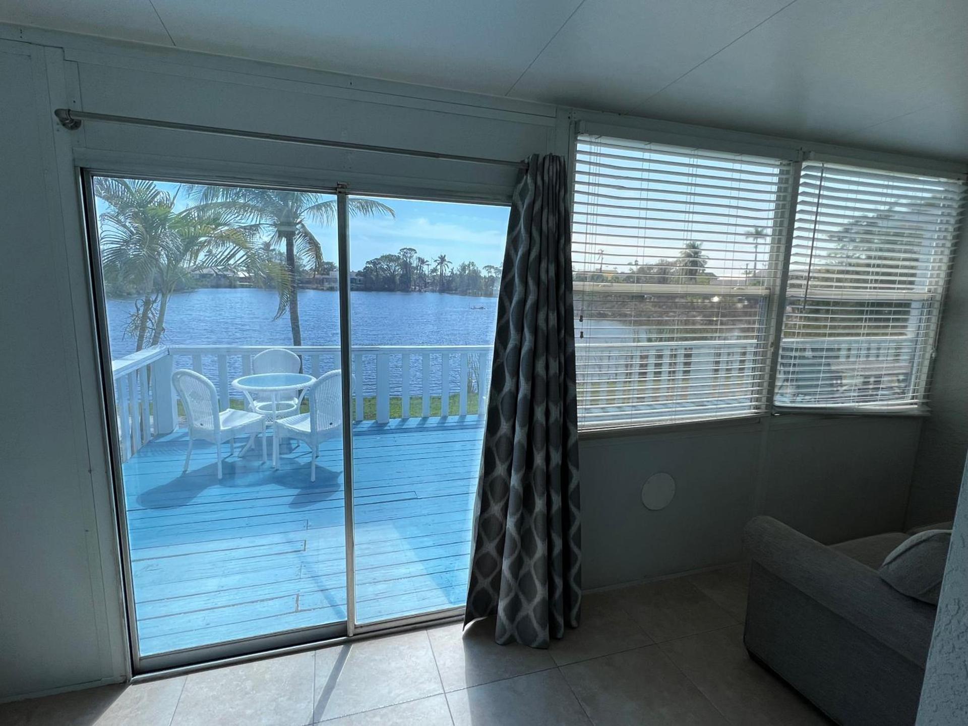 Marco Island Lakeside Inn photo 5