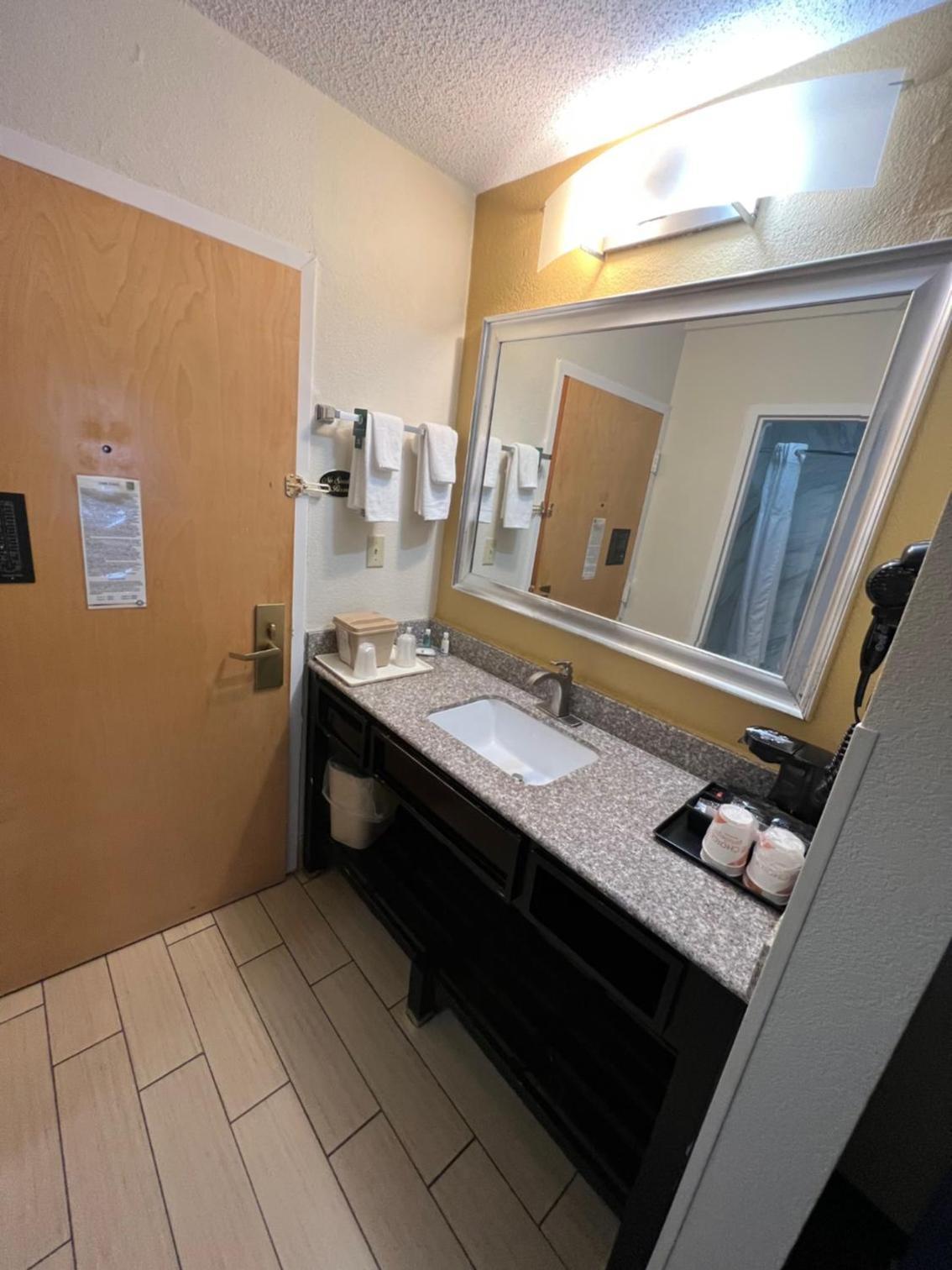 Quality Inn Richmond Airport photo 37