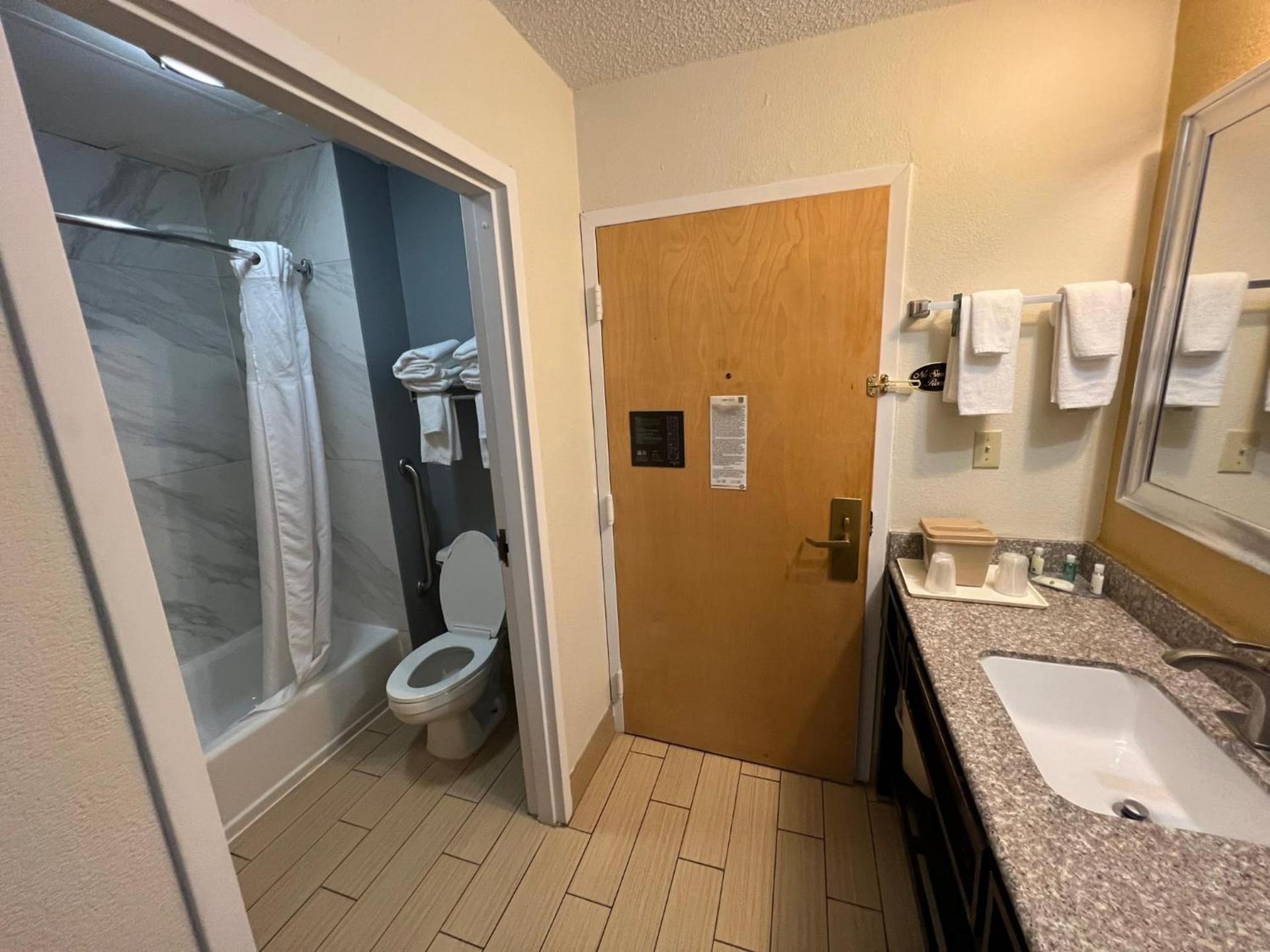 Quality Inn Richmond Airport photo 34