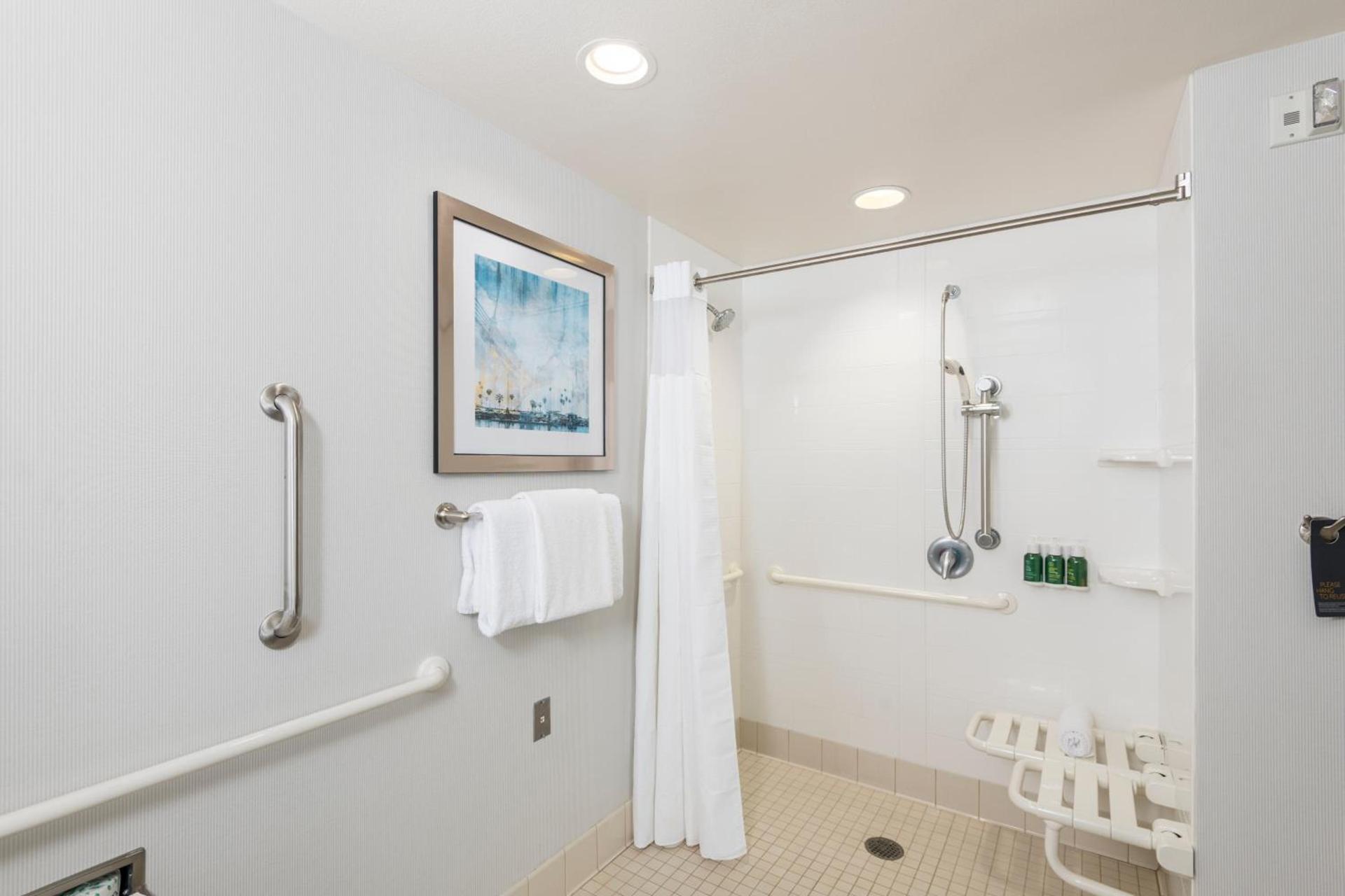 Courtyard by Marriott San Diego Oceanside photo 32