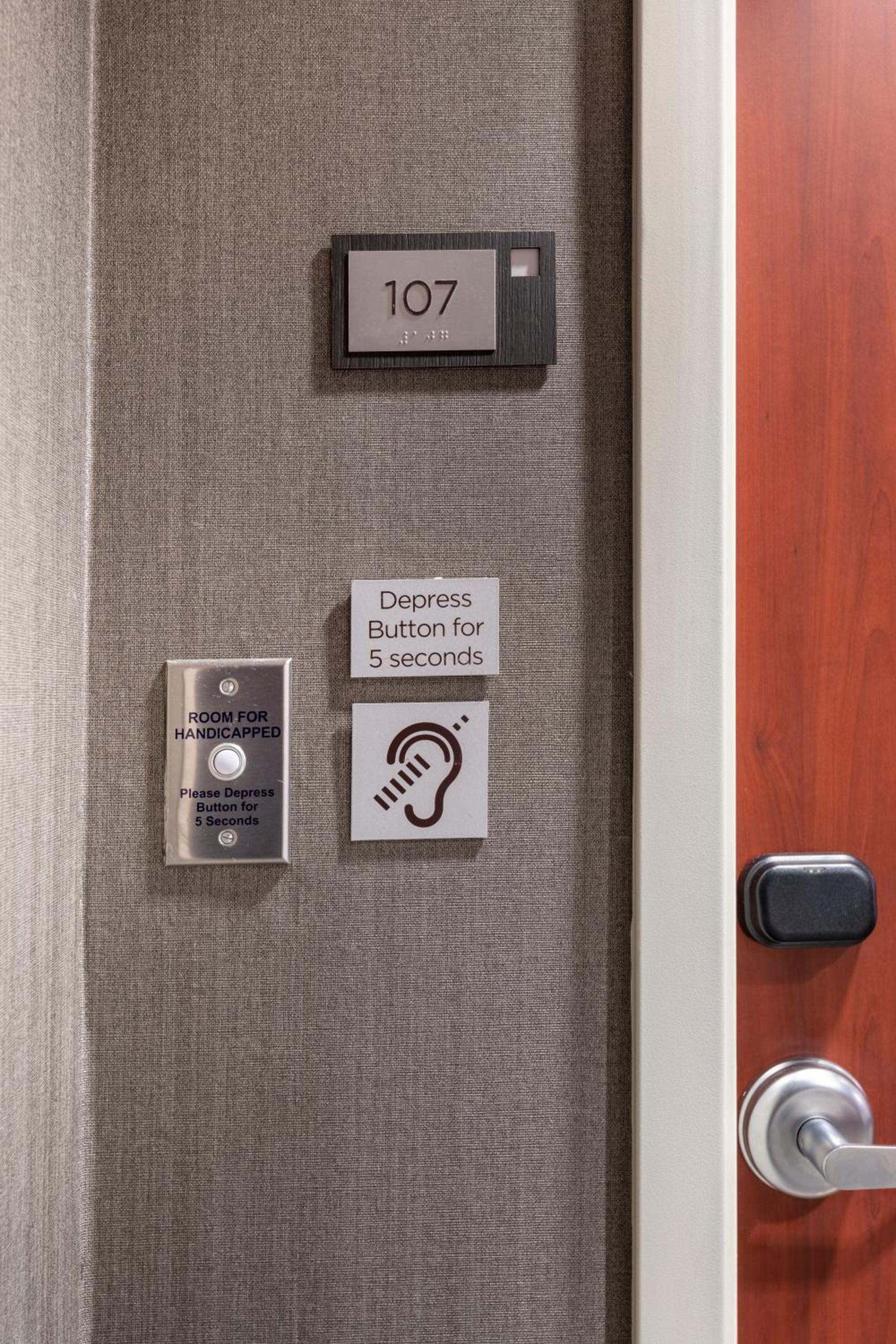 Courtyard by Marriott San Diego Oceanside photo 31
