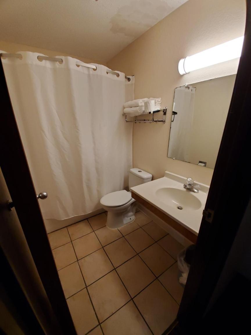 Rodeway Inn Hibbing photo 6