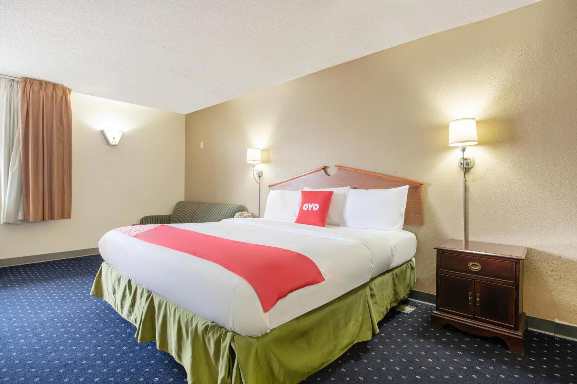 OYO Hotel Tulsa International Airport photo 15