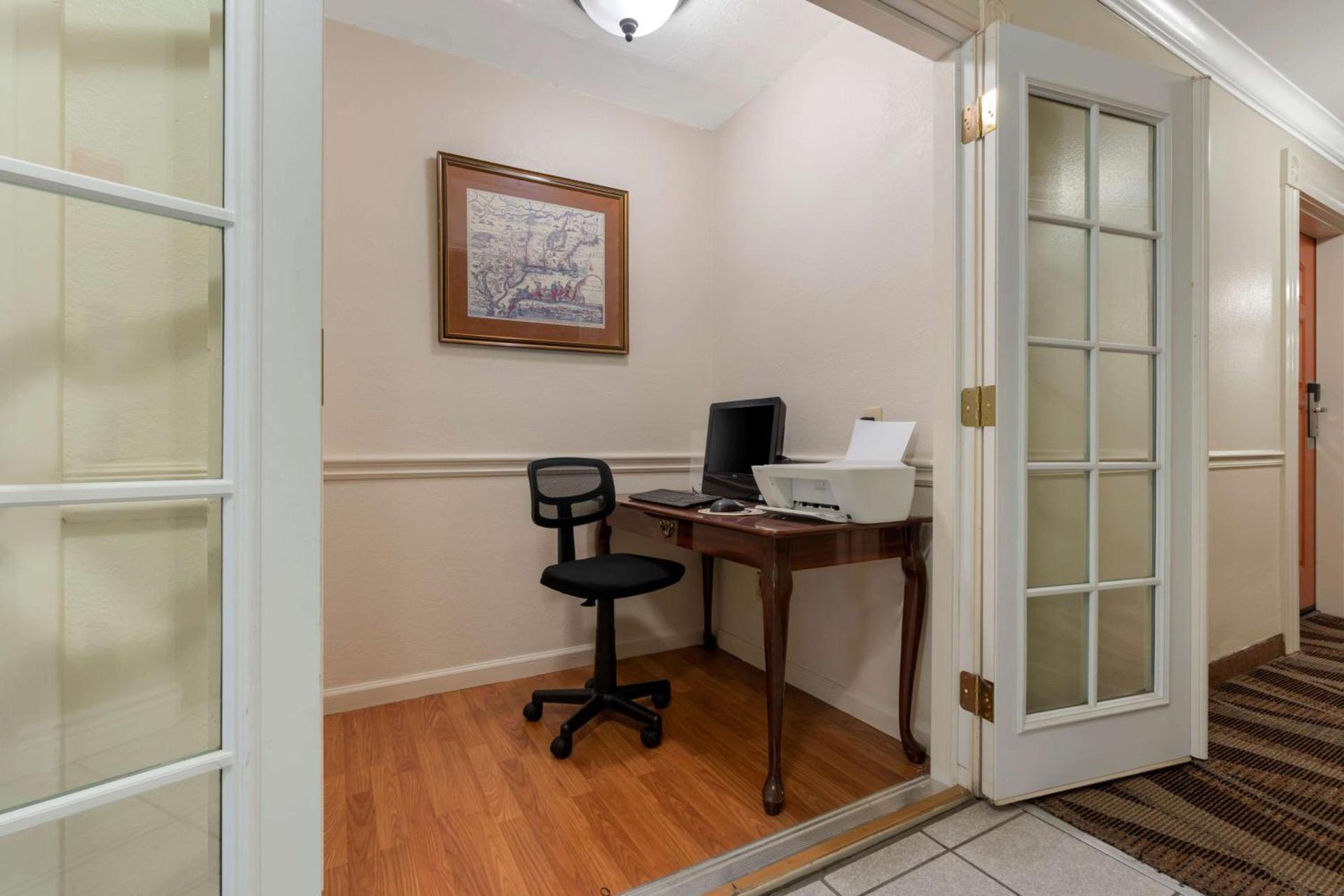 Best Western Colonial Inn photo 10