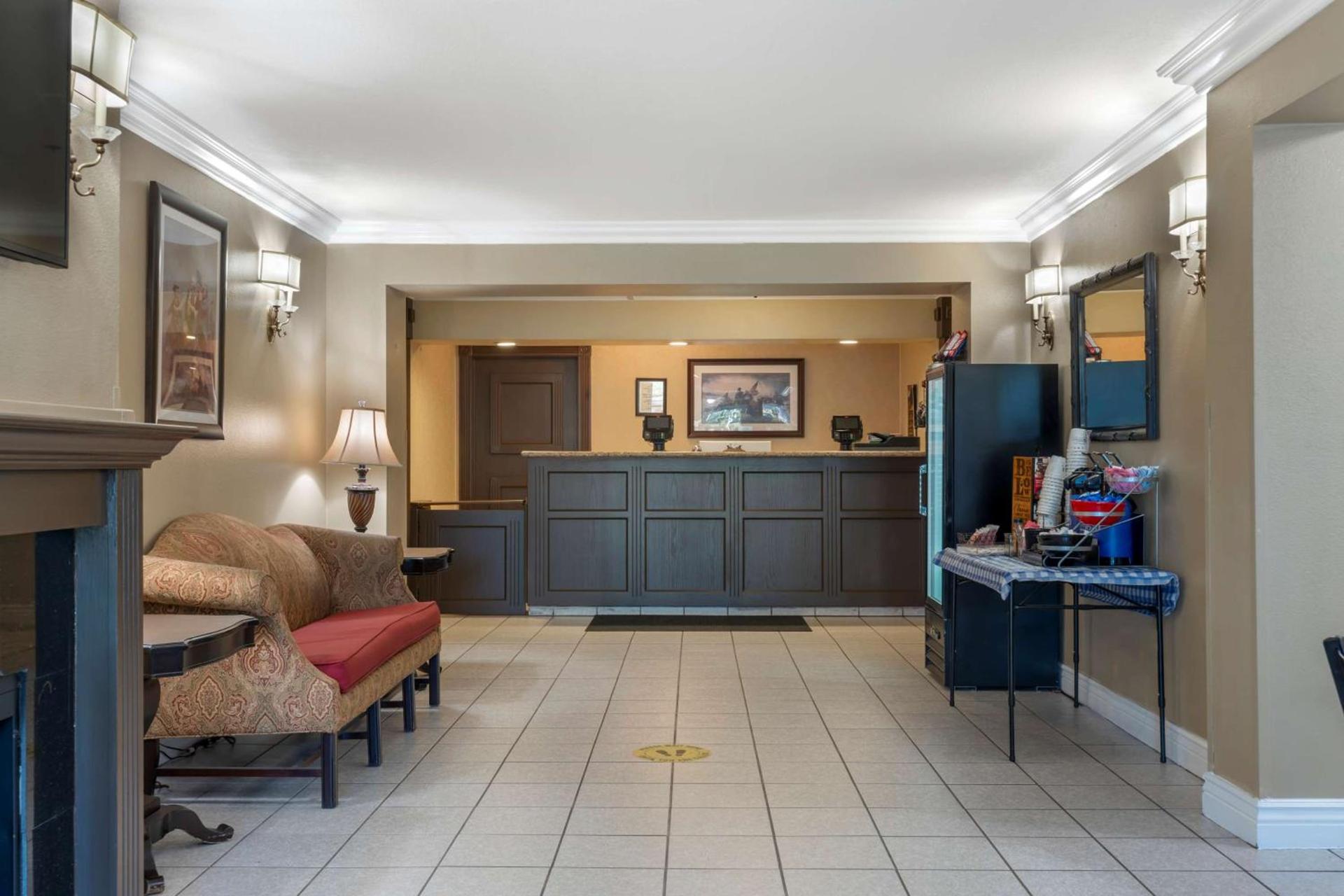 Best Western Colonial Inn photo 11