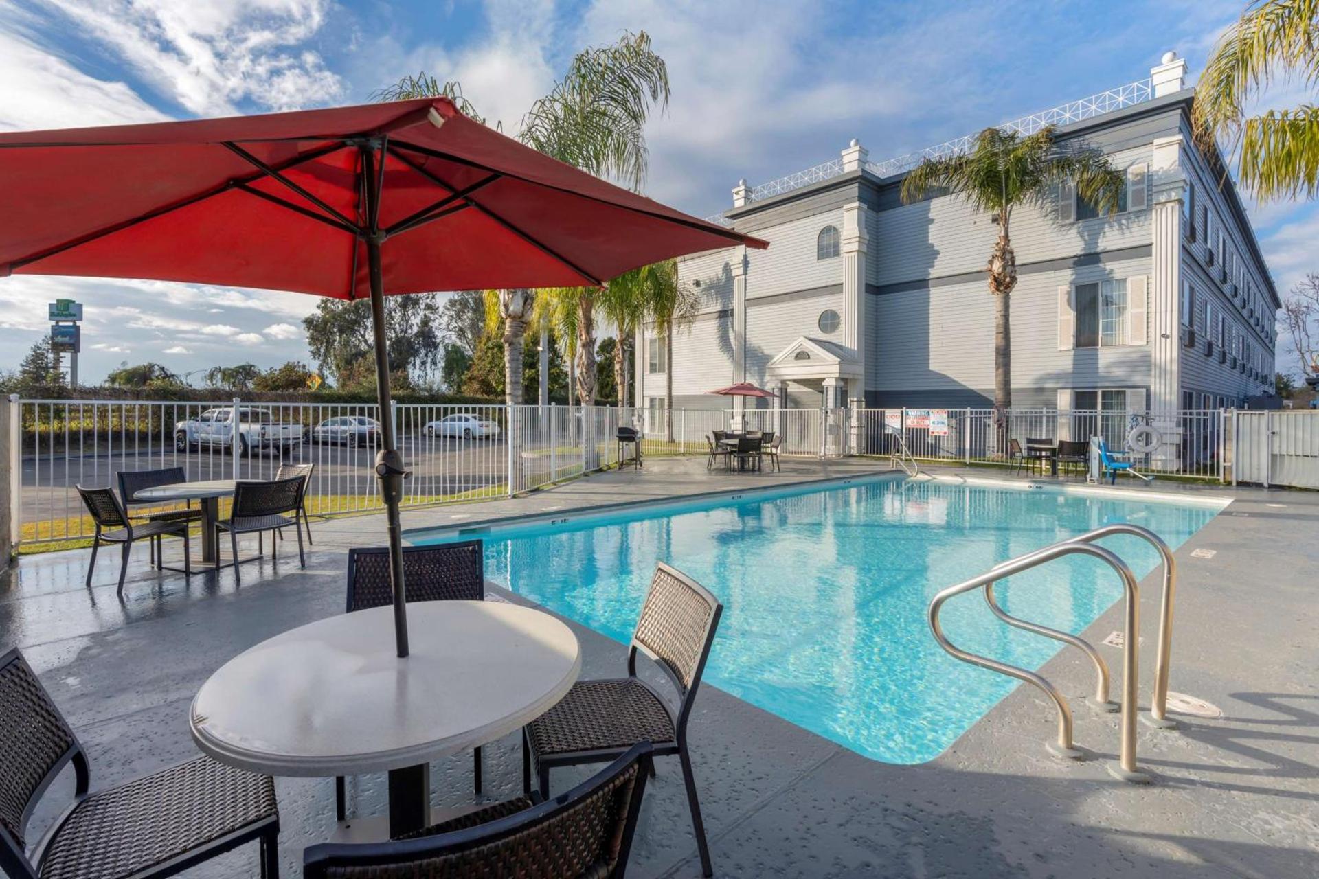Best Western Colonial Inn photo 8