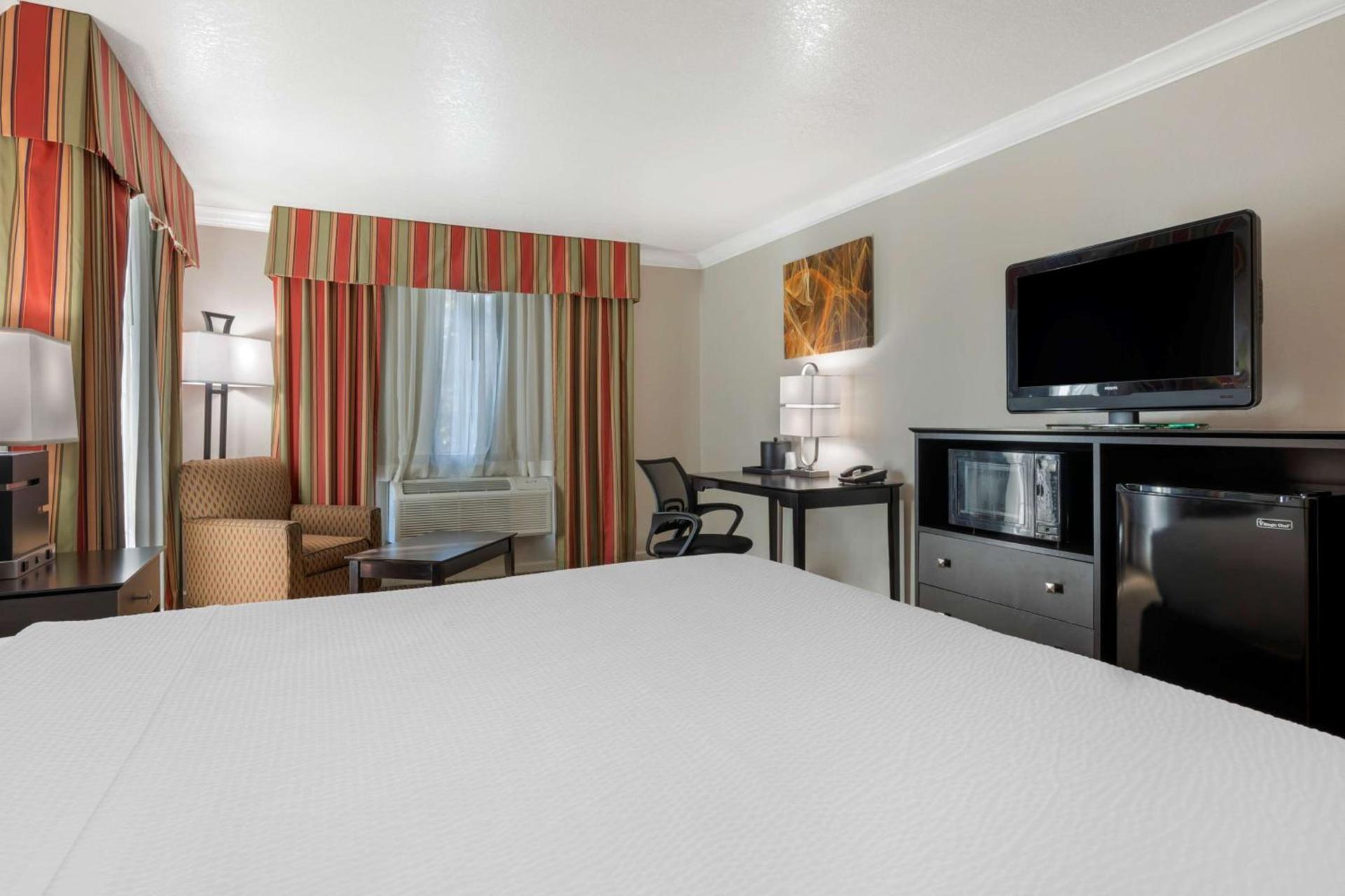 Best Western Colonial Inn photo 21