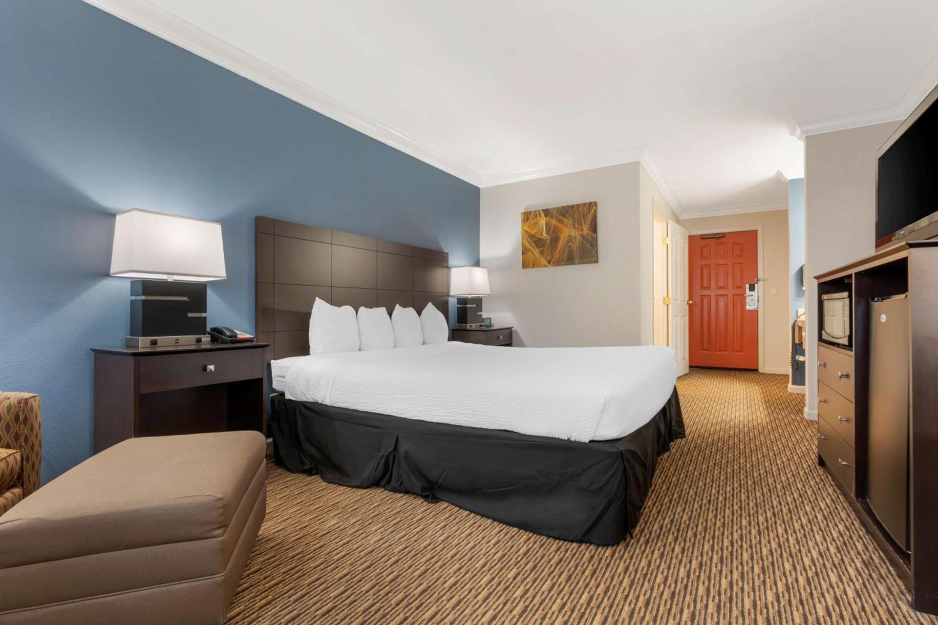 Best Western Colonial Inn photo 24