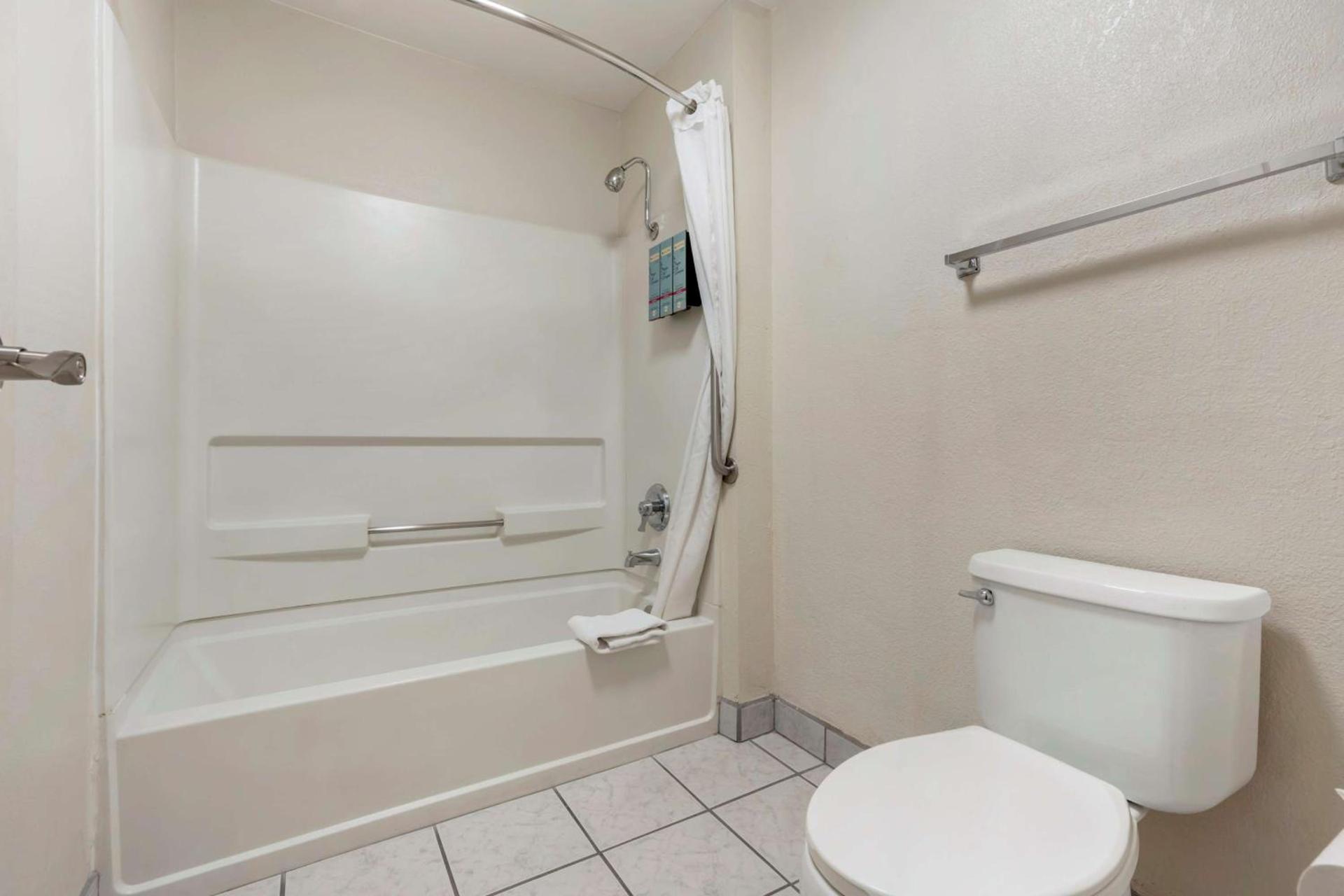 Best Western Colonial Inn photo 28