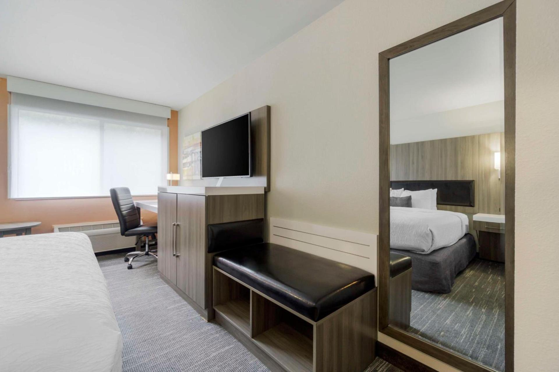 Best Western Plus Renton Inn photo 12