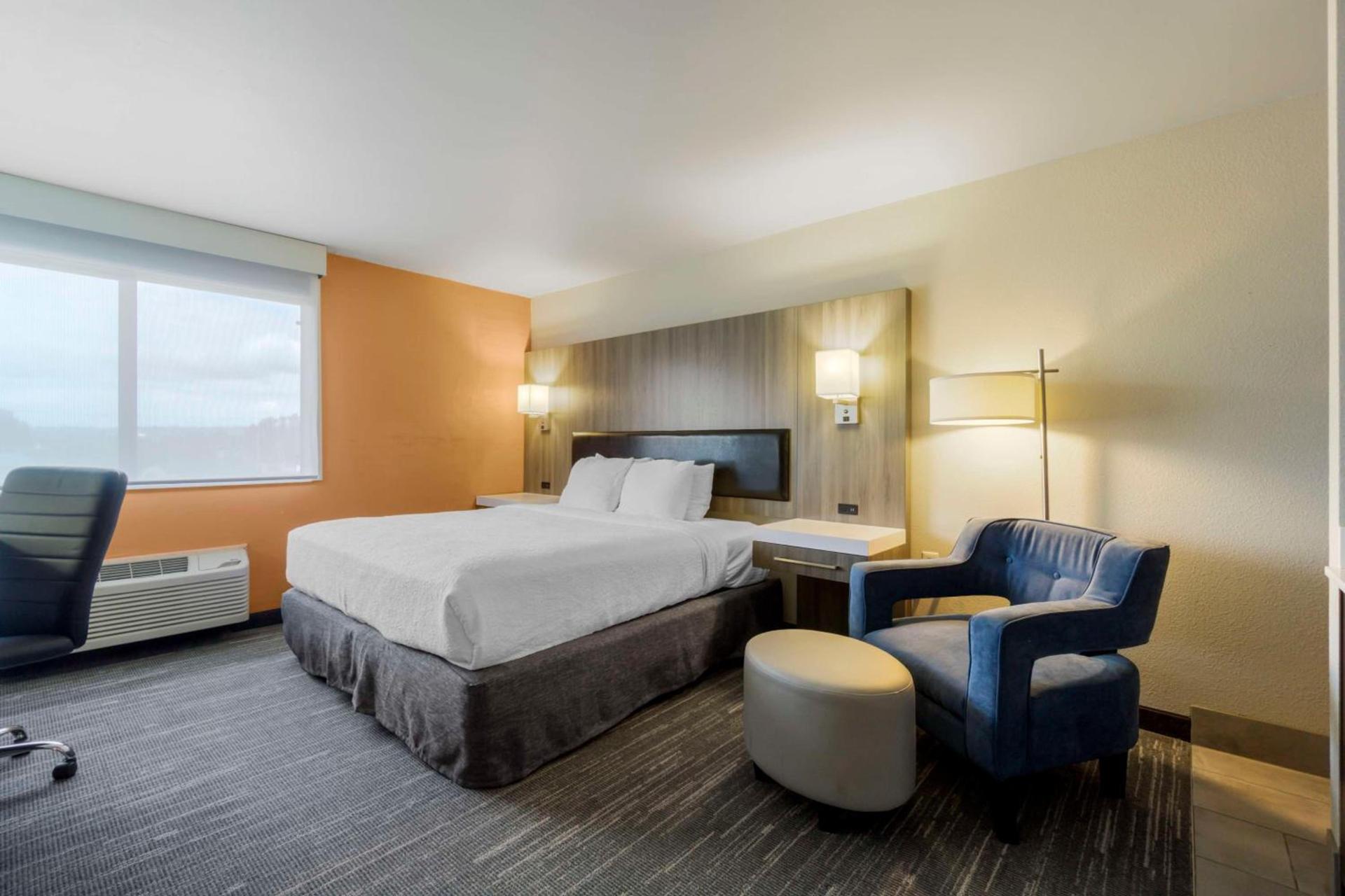 Best Western Plus Renton Inn photo 8