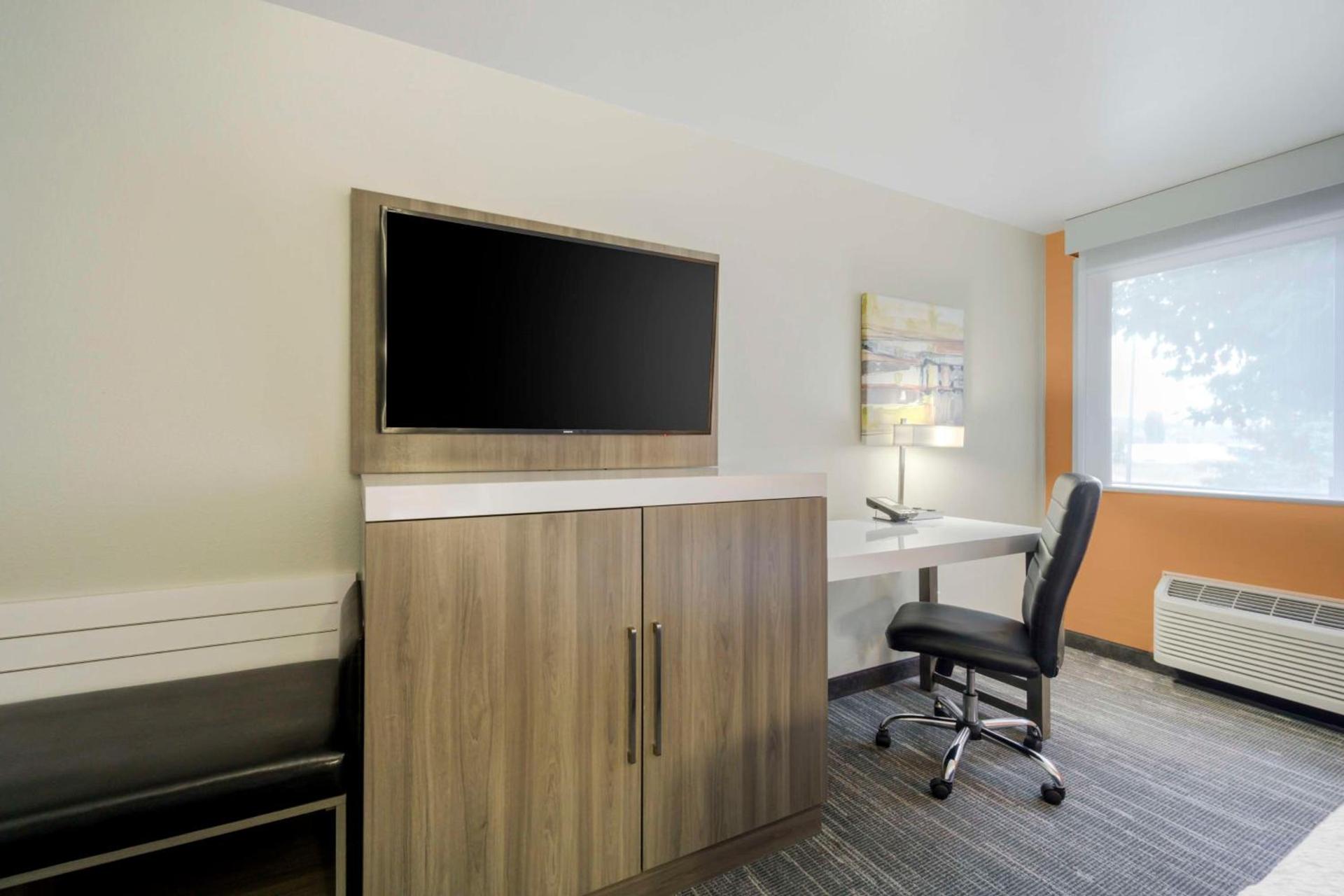 Best Western Plus Renton Inn photo 25