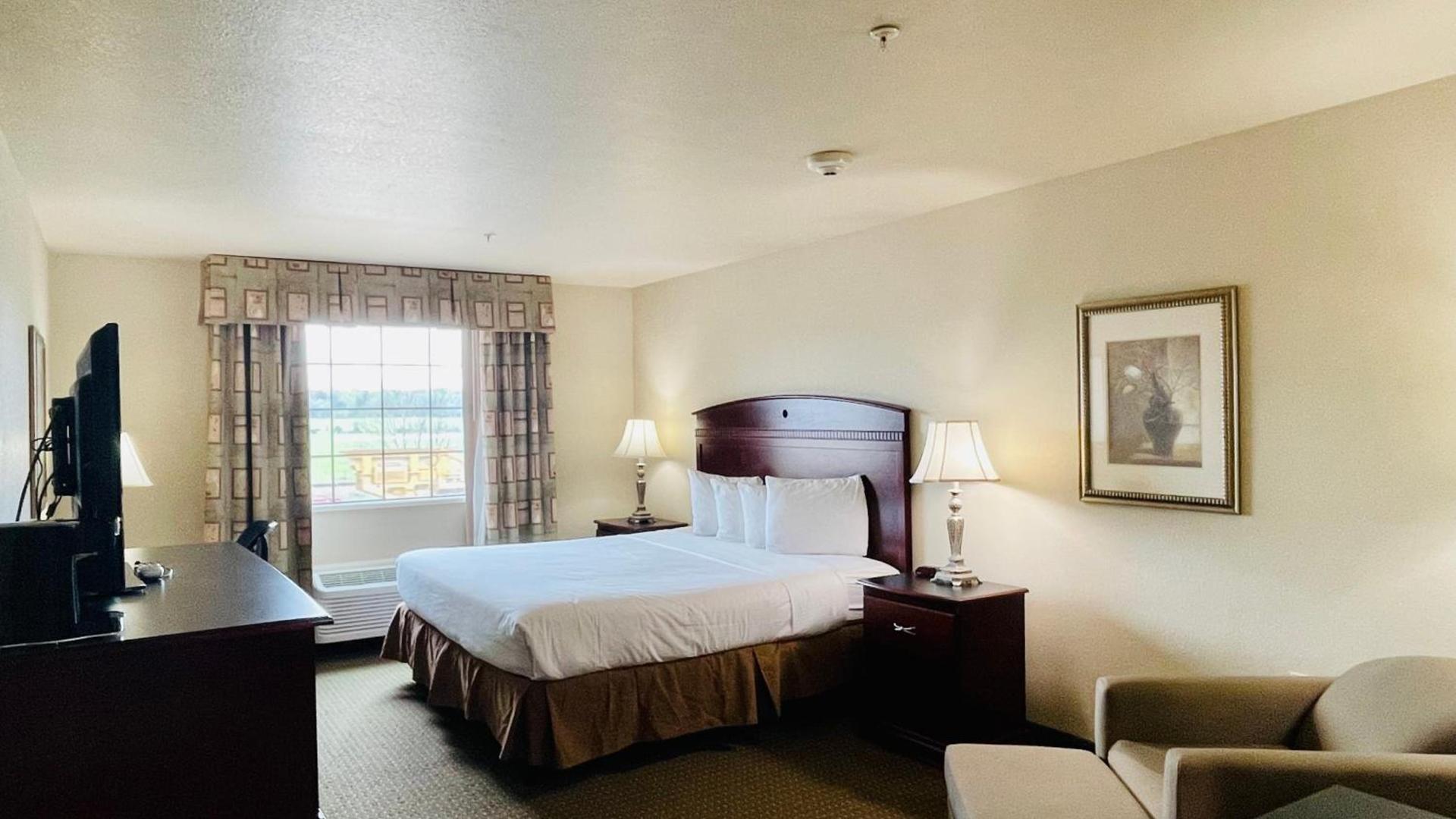 Franklin Inn & Suites photo 6
