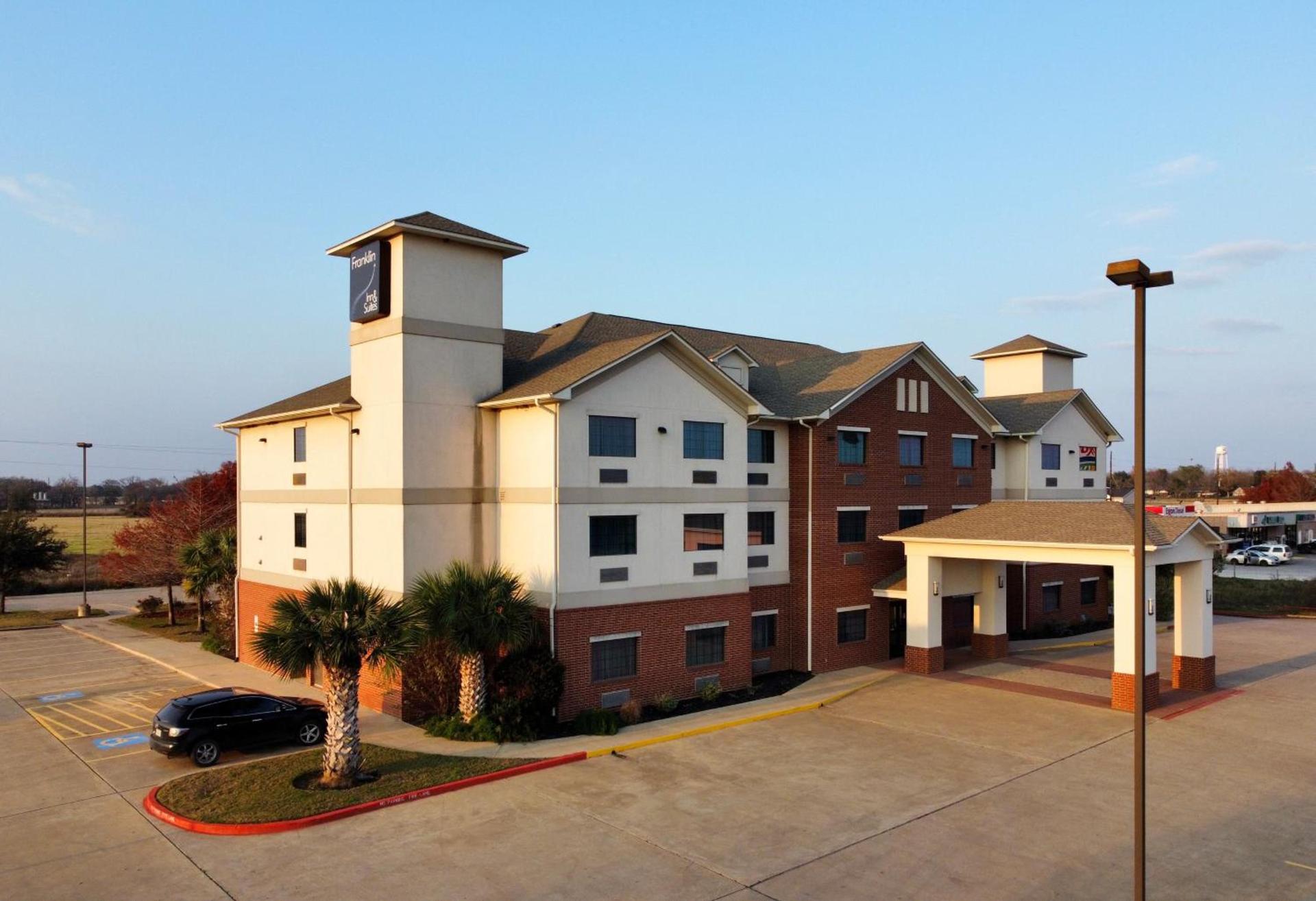 Franklin Inn & Suites photo 1