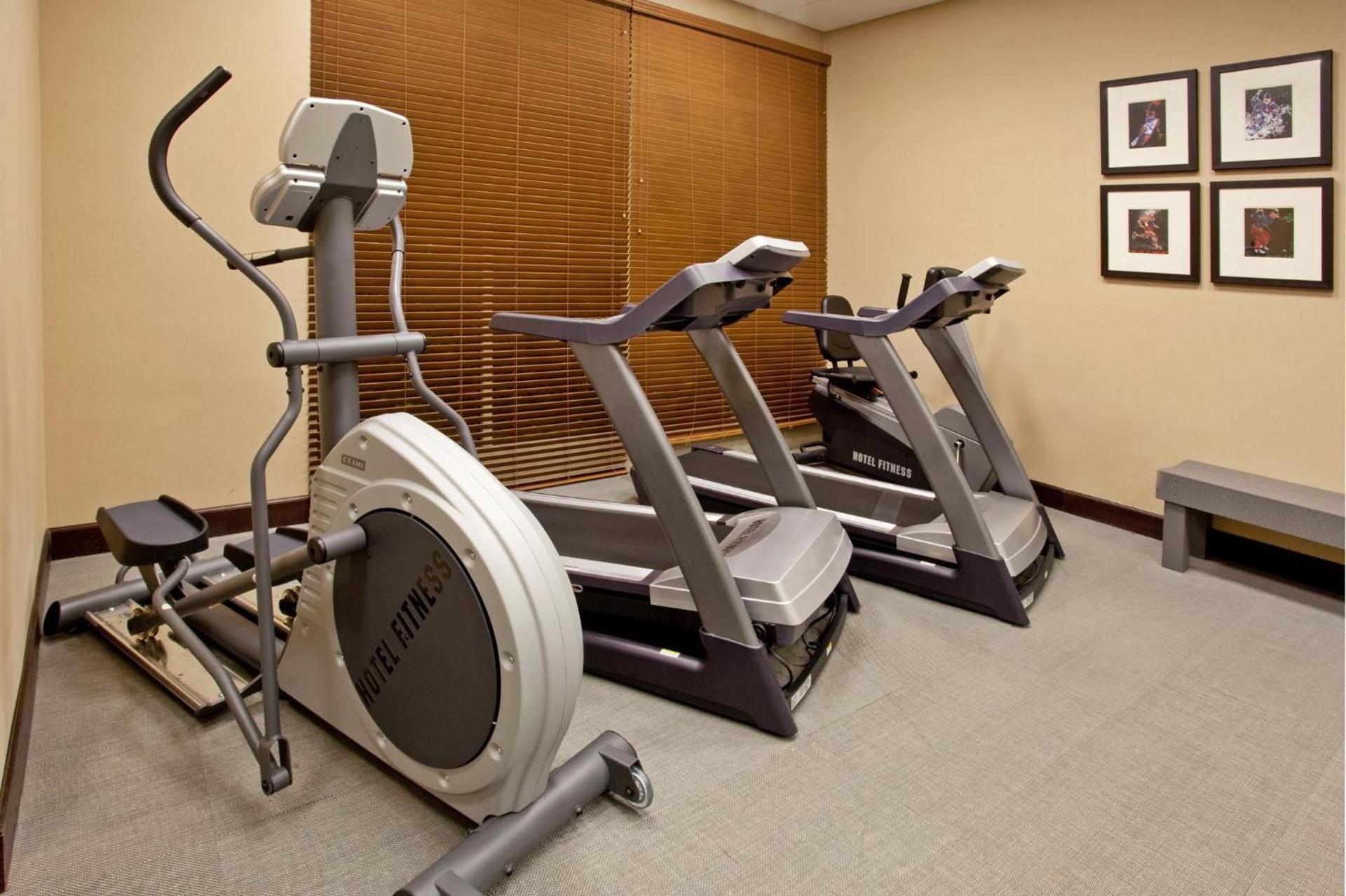 Holiday Inn & Suites Phoenix Airport by IHG photo 31