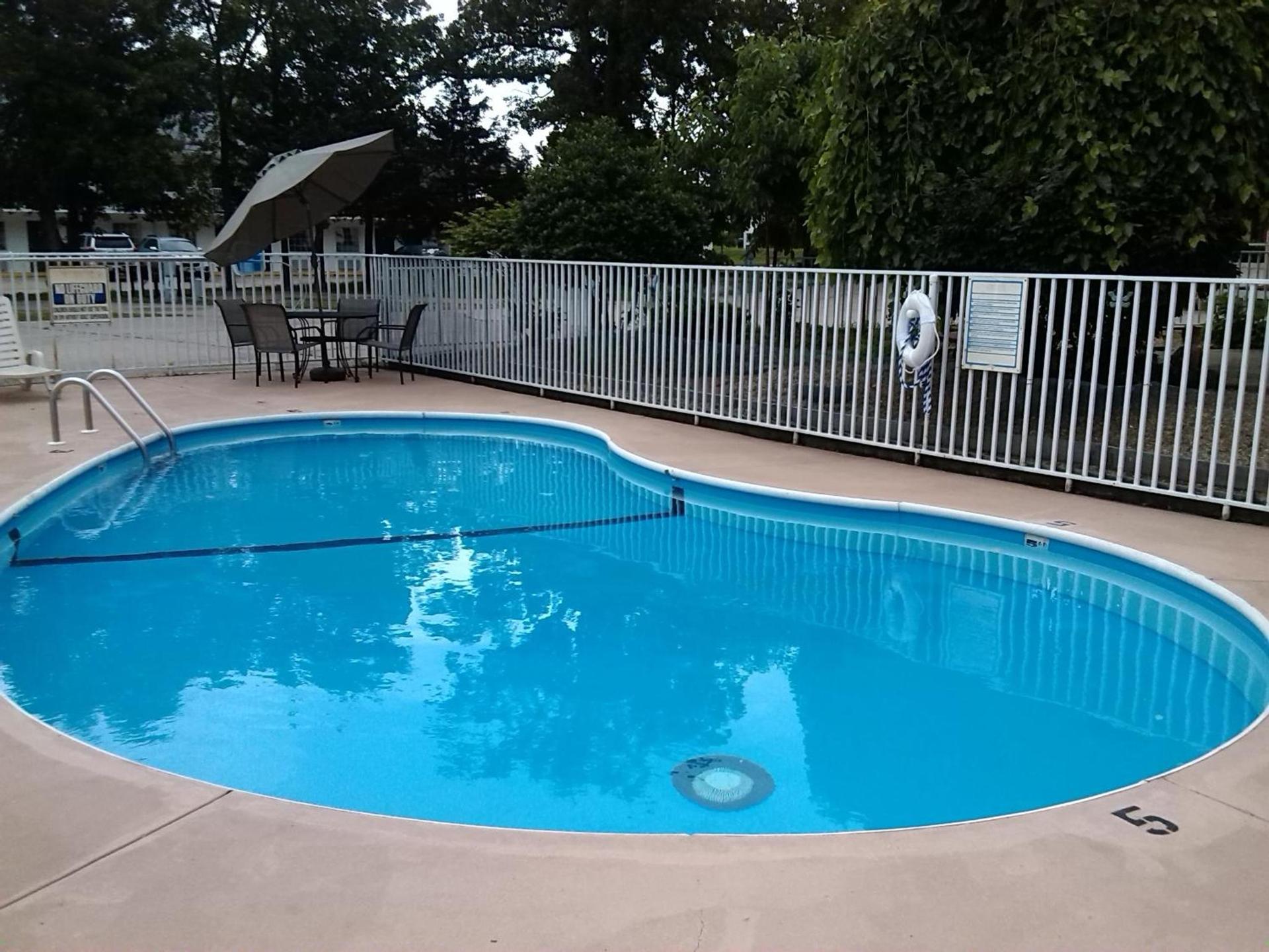 Willow Tree Inn Branson photo 2