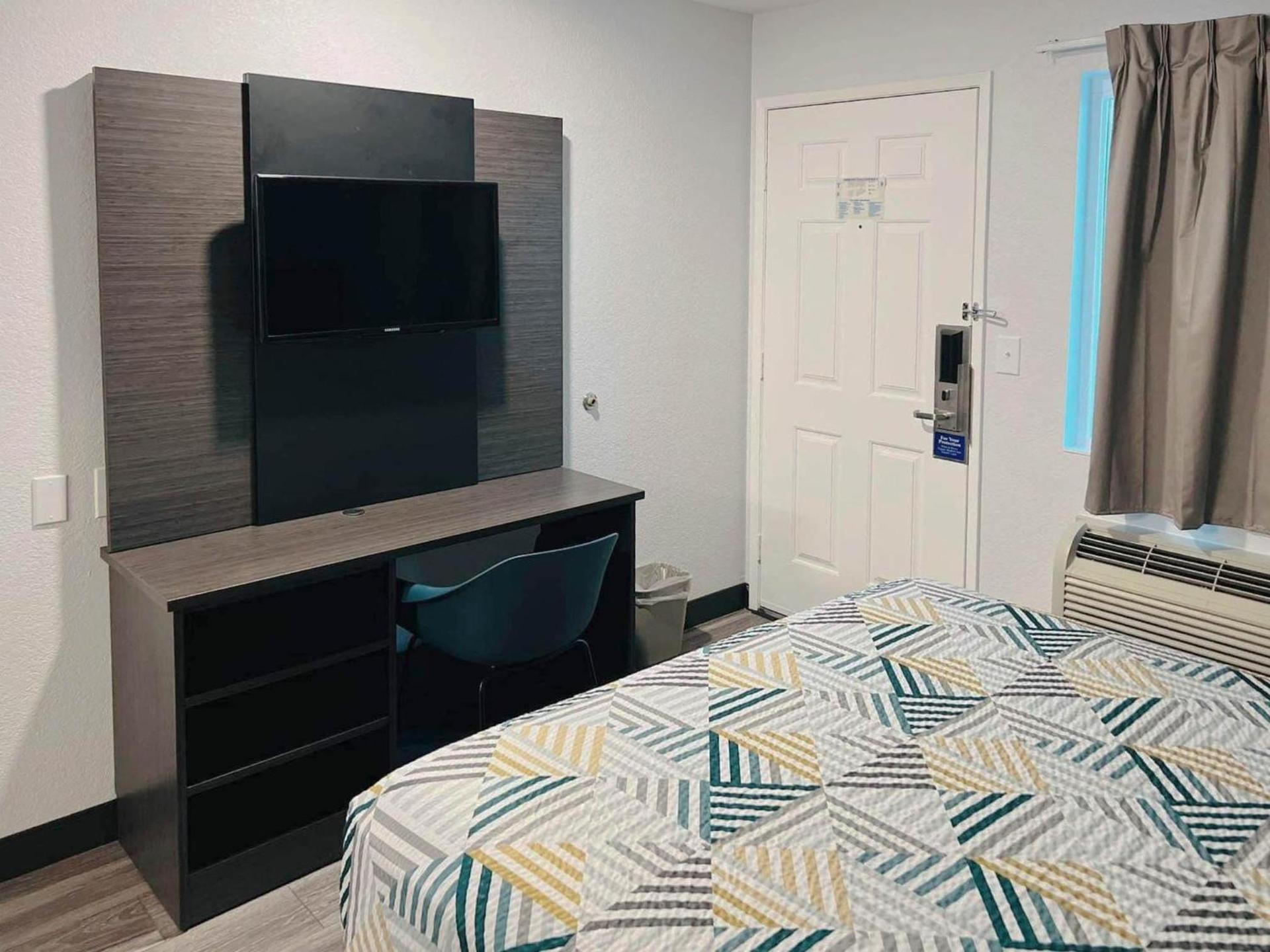 Motel 6-Marina, CA - Monterey photo 34